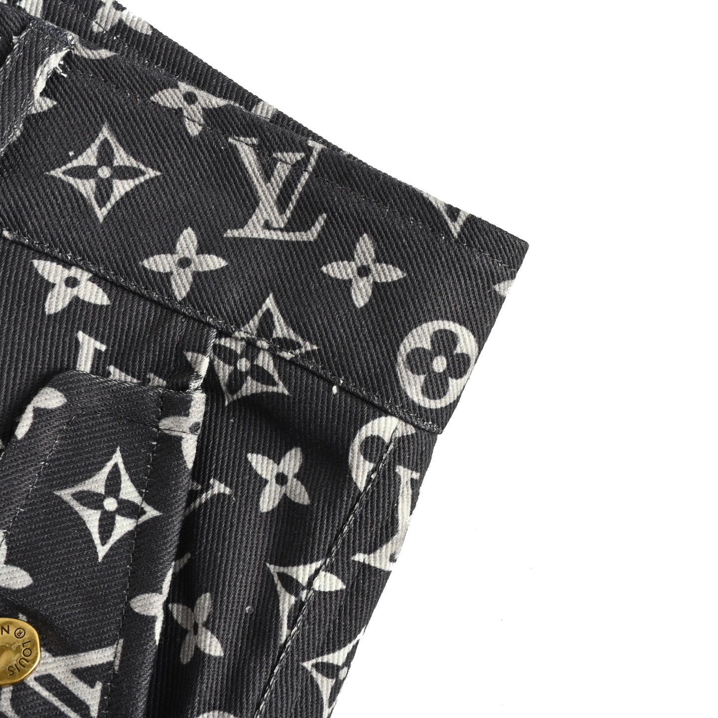 Louis Vuitton/路易威登 满印渲染牛仔裤-High Quatity Cheap Brand wholesale wholesaler seller Clothes Bags handbags Sneakers Top Fashion Clothing Shoes from China Factory Chinese suppliers best Quality Beautiful Price Louis Vuitton/路易威登 满印渲染牛仔裤
