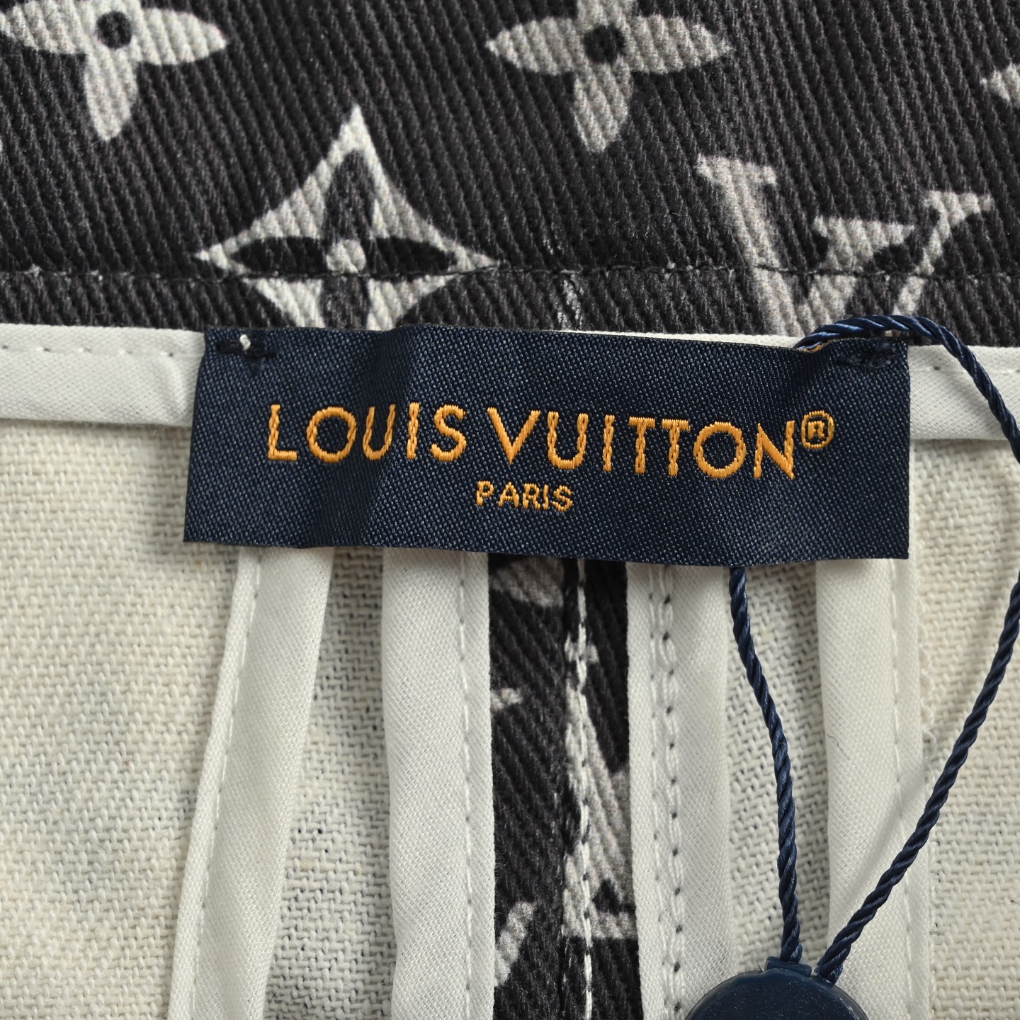 Louis Vuitton/路易威登 满印渲染牛仔裤-High Quatity Cheap Brand wholesale wholesaler seller Clothes Bags handbags Sneakers Top Fashion Clothing Shoes from China Factory Chinese suppliers best Quality Beautiful Price Louis Vuitton/路易威登 满印渲染牛仔裤