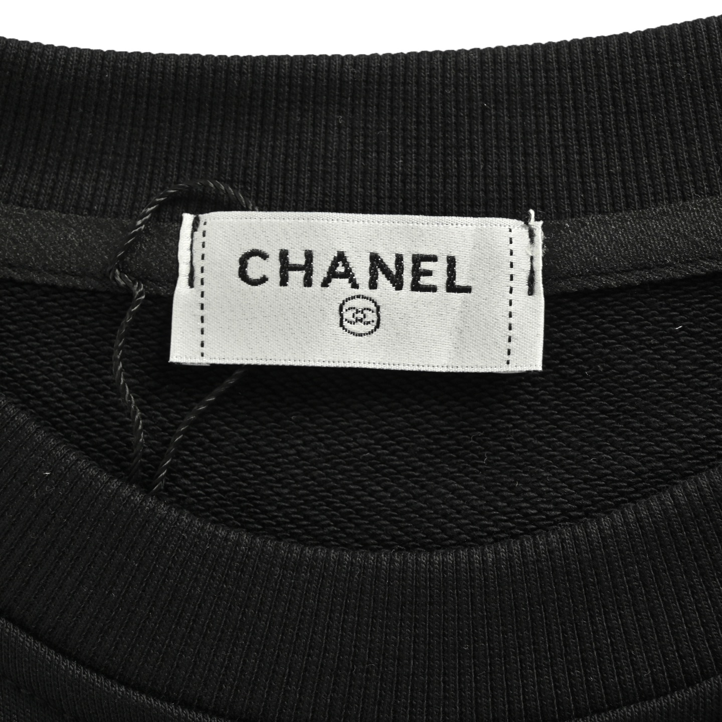 Chanel/香奈儿 25Fw 刺绣小标圆领卫衣-High Quatity Cheap Brand wholesale wholesaler seller Clothes Bags handbags Sneakers Top Fashion Clothing Shoes from China Factory Chinese suppliers best Quality Beautiful Price Chanel/香奈儿 25Fw 刺绣小标圆领卫衣