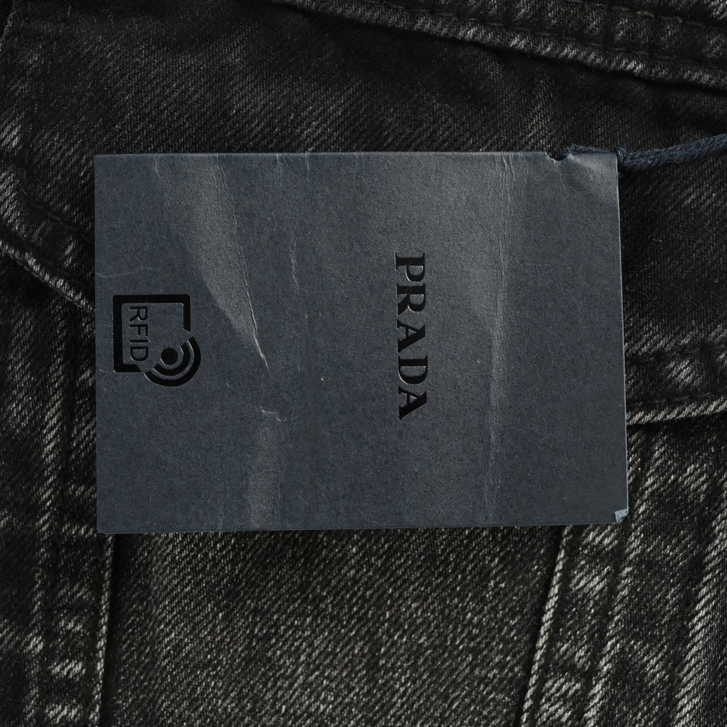 Prada/普拉达 经典纯色水洗圆领牛仔外套-High Quatity Cheap Brand wholesale wholesaler seller Clothes Bags handbags Sneakers Top Fashion Clothing Shoes from China Factory Chinese suppliers best Quality Beautiful Price Prada/普拉达 经典纯色水洗圆领牛仔外套