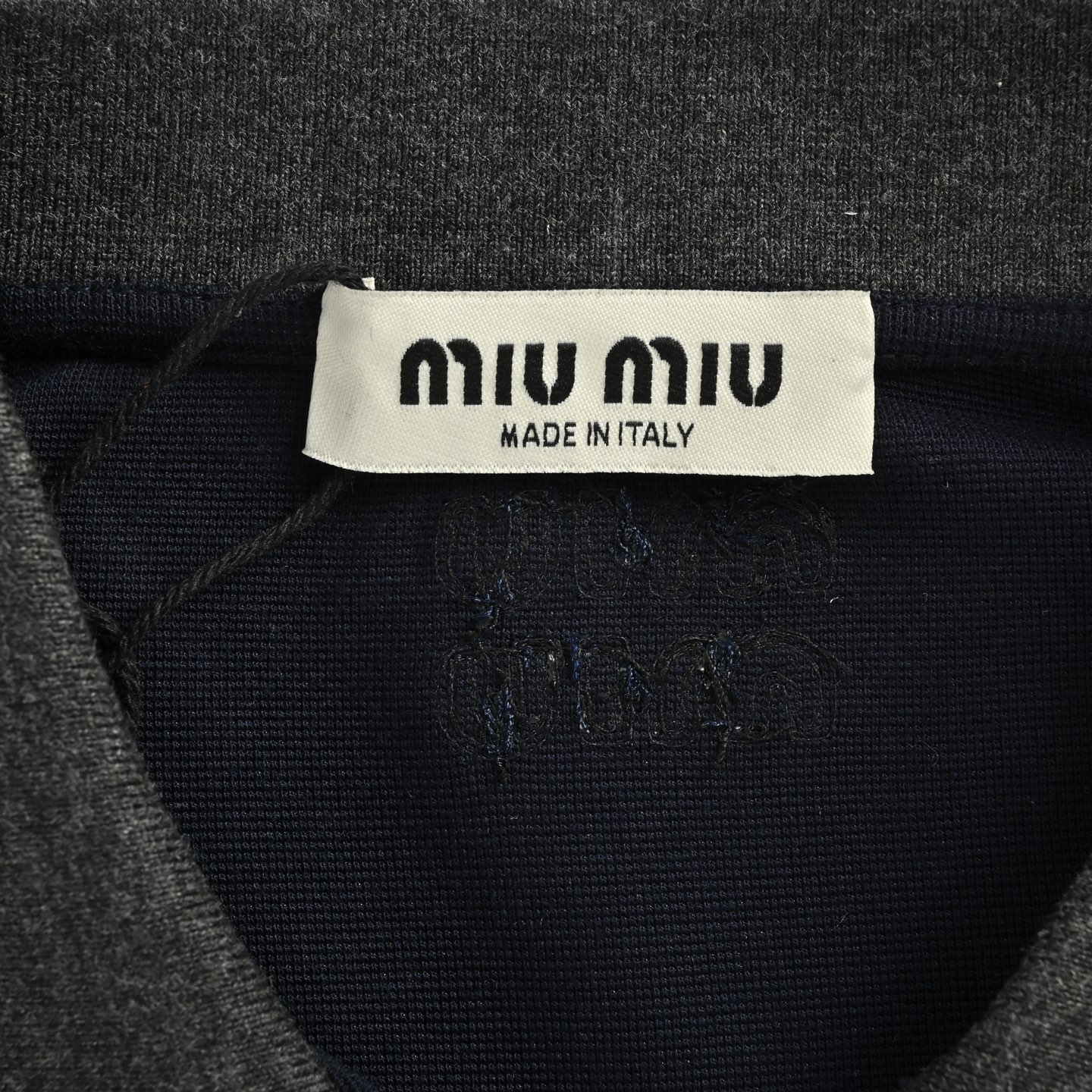 Miu Miu/缪缪 撞色斜拉链翻领卫衣