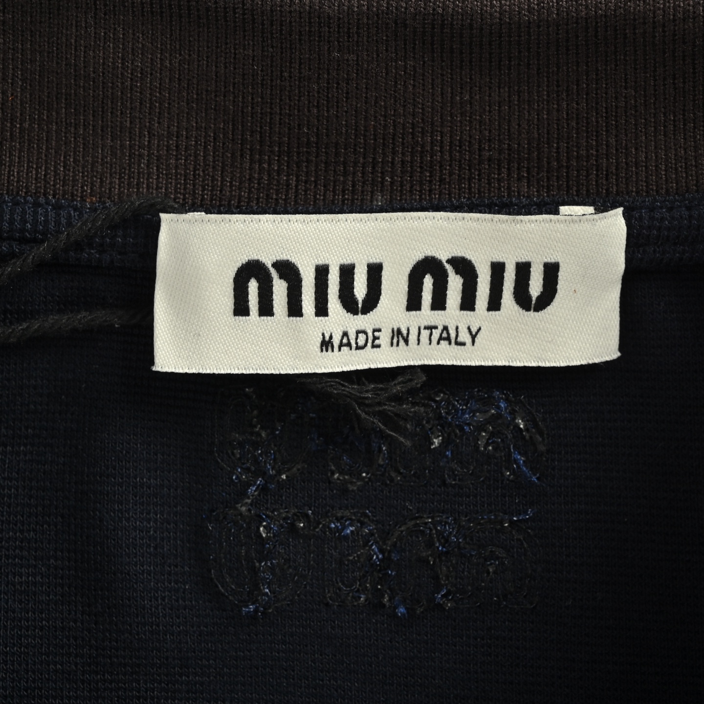 Miu Miu/缪缪 撞色斜拉链翻领卫衣