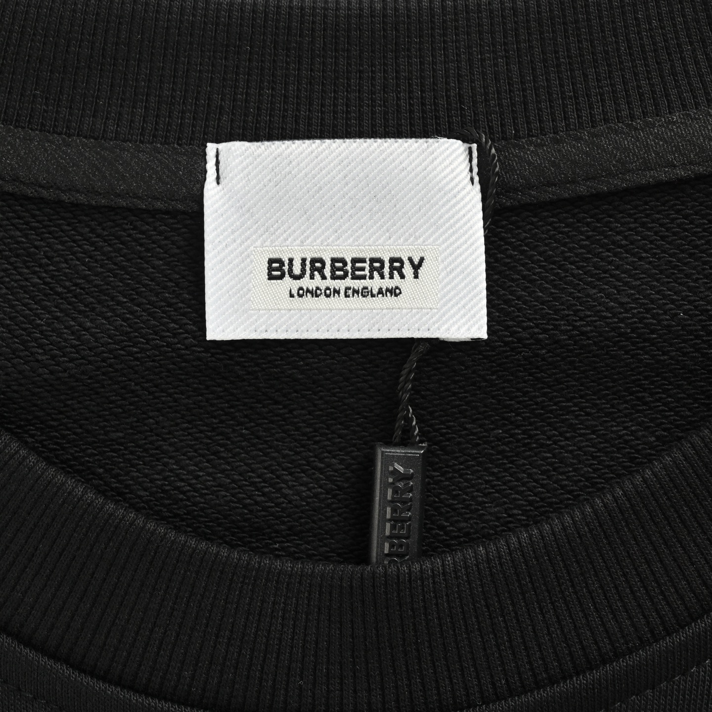 Burberry/巴宝莉 25Fw 贴布战马圆领卫衣-High Quatity Cheap Brand wholesale wholesaler seller Clothes Bags handbags Sneakers Top Fashion Clothing Shoes from China Factory Chinese suppliers best Quality Beautiful Price Burberry/巴宝莉 25Fw 贴布战马圆领卫衣