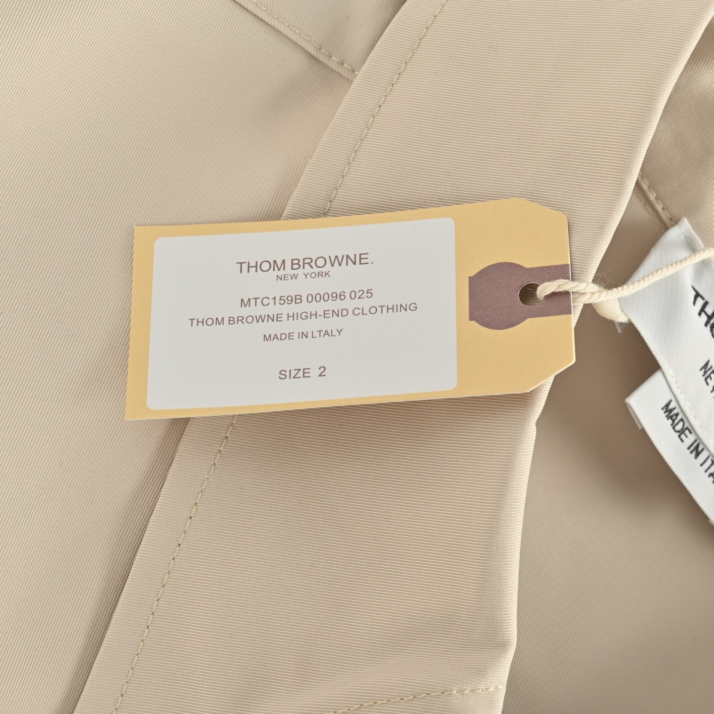 Thom Browne/汤姆布朗 尼龙面料厚款风衣夹克衬衫-High Quatity Cheap Brand wholesale wholesaler seller Clothes Bags handbags Sneakers Top Fashion Clothing Shoes from China Factory Chinese suppliers best Quality Beautiful Price Thom Browne/汤姆布朗 尼龙面料厚款风衣夹克衬衫