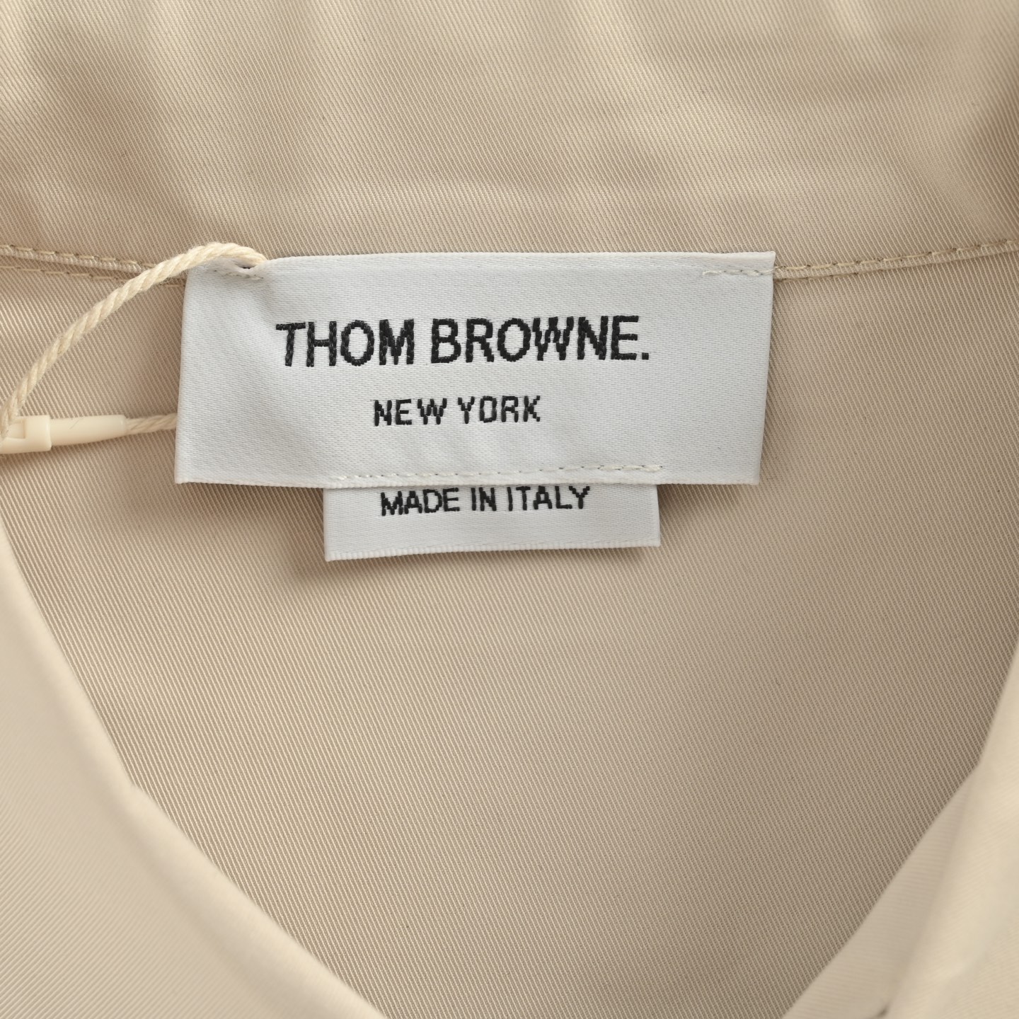 Thom Browne/汤姆布朗 尼龙面料厚款风衣夹克衬衫-High Quatity Cheap Brand wholesale wholesaler seller Clothes Bags handbags Sneakers Top Fashion Clothing Shoes from China Factory Chinese suppliers best Quality Beautiful Price Thom Browne/汤姆布朗 尼龙面料厚款风衣夹克衬衫