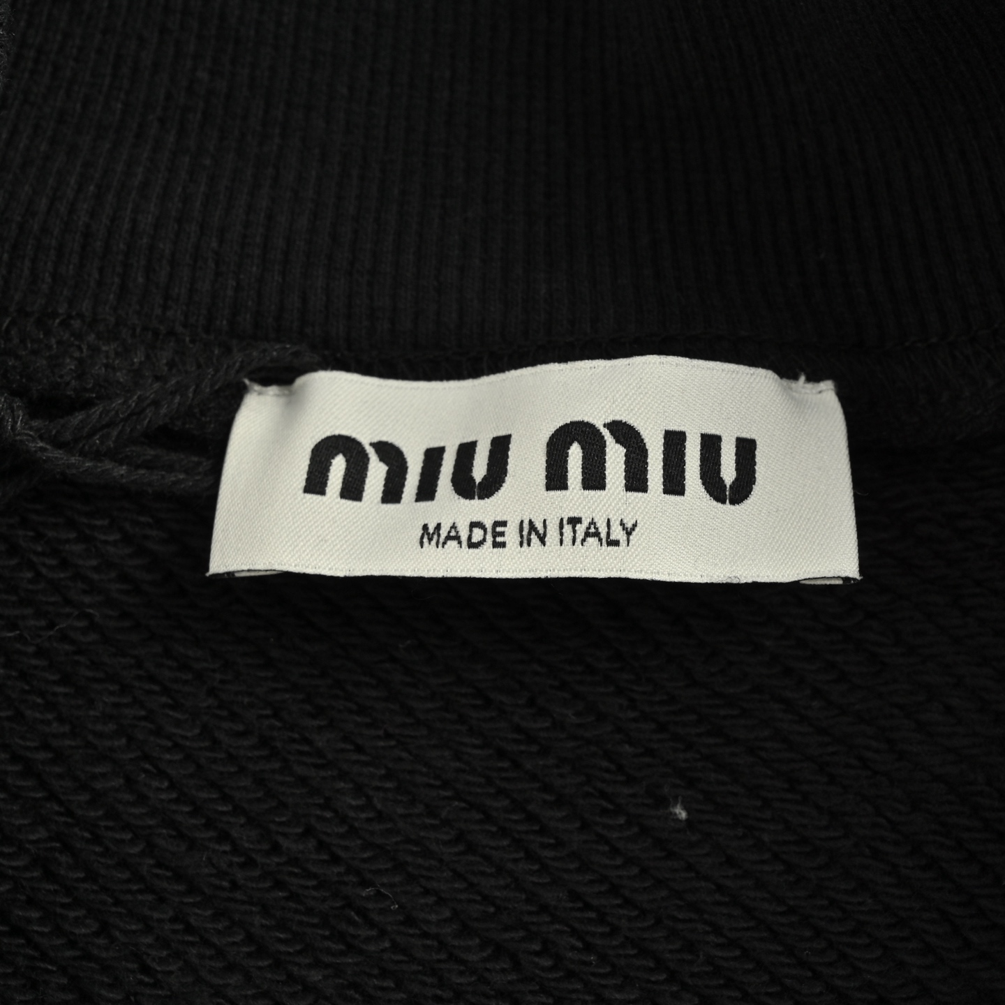 MiuMiu/缪缪 字母抓绒半拉链羊绒高领卫衣-莆田鞋,莆田鞋货源,高仿鞋,高仿鞋货源,安福档口,莆田高仿鞋,莆田鞋批发,高仿鞋批发,莆田高仿运动鞋,高仿运动鞋,莆田运动鞋 MiuMiu/缪缪 字母抓绒半拉链羊绒高领卫衣