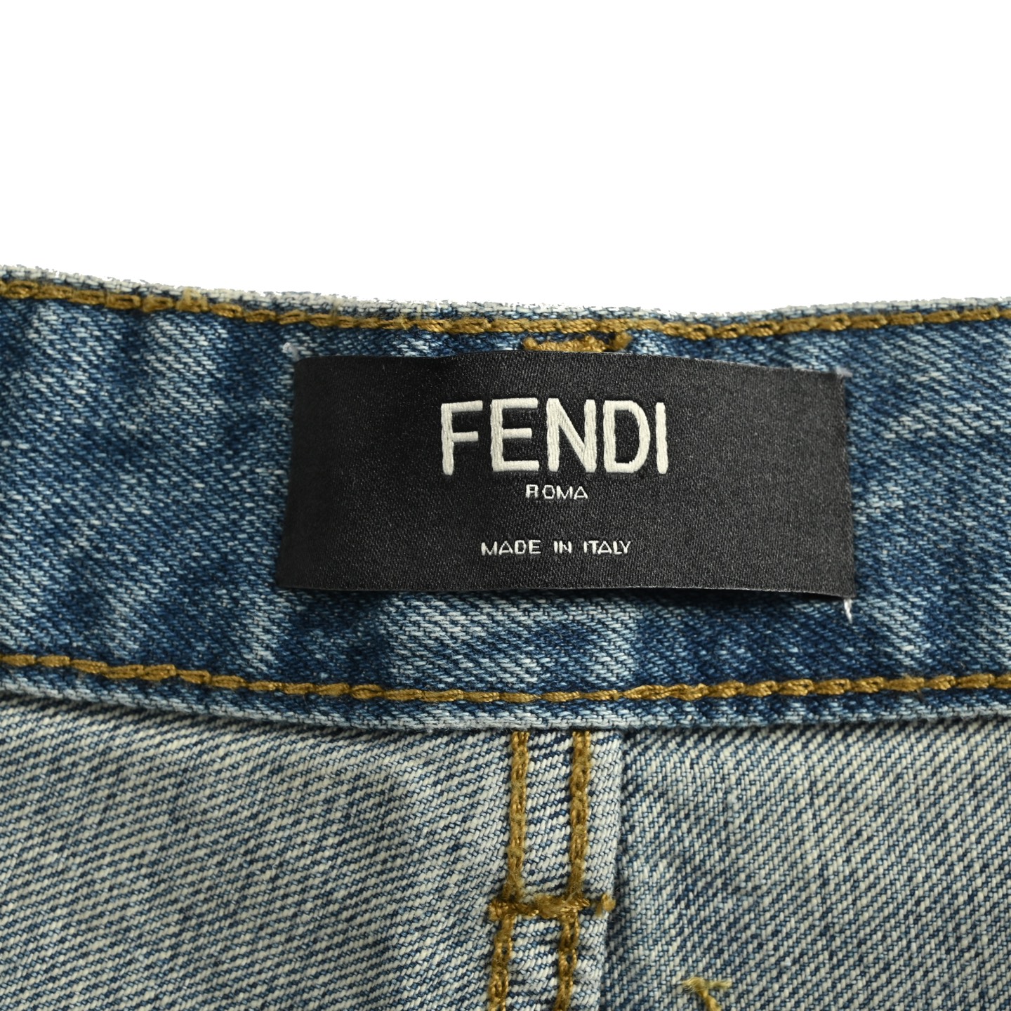 Fendi/芬迪 25Fw后袋小怪兽眼睛牛仔裤-High Quatity Cheap Brand wholesale wholesaler seller Clothes Bags handbags Sneakers Top Fashion Clothing Shoes from China Factory Chinese suppliers best Quality Beautiful Price Fendi/芬迪 25Fw后袋小怪兽眼睛牛仔裤