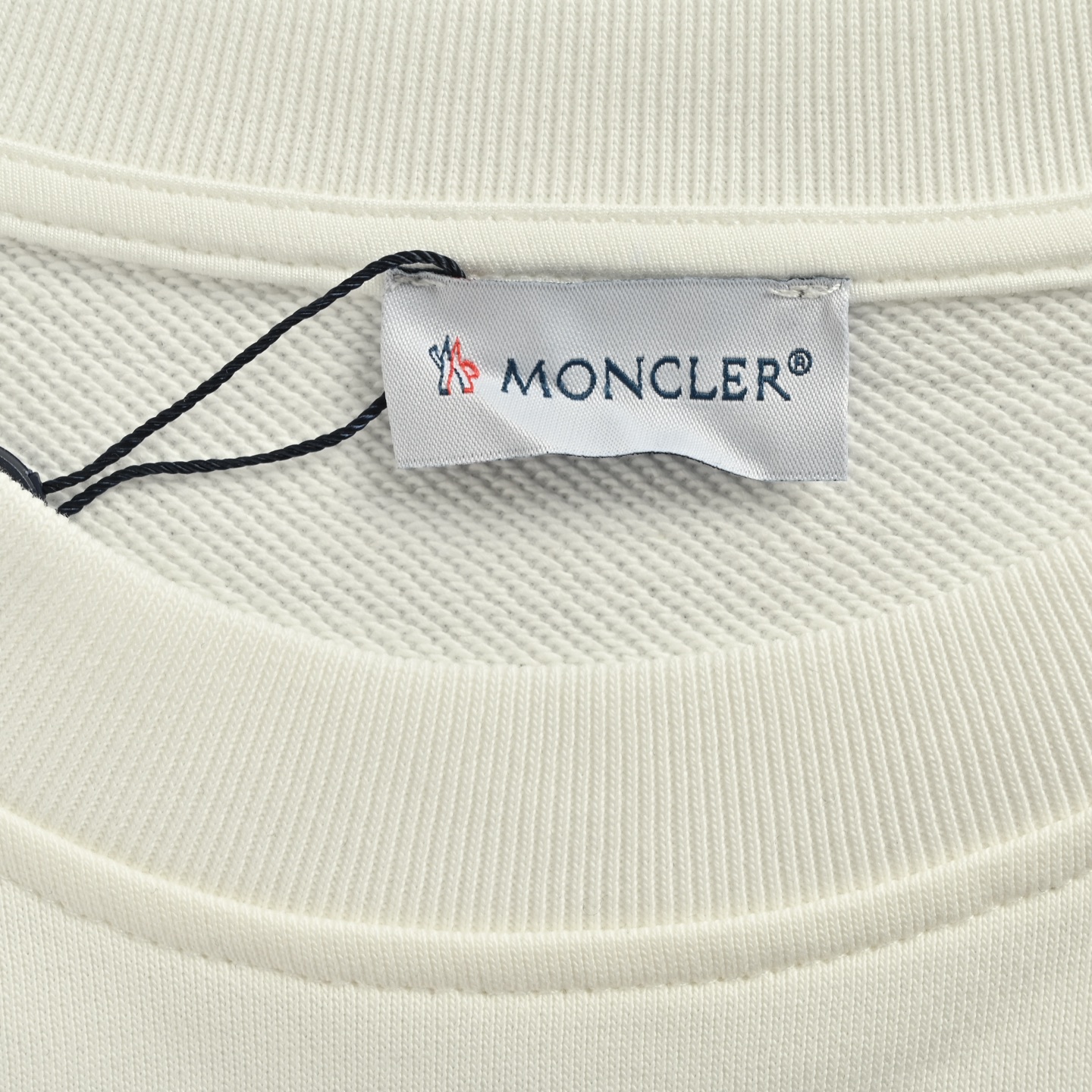 Moncler 蒙口 小怪兽植毛绣花徽章圆领卫衣