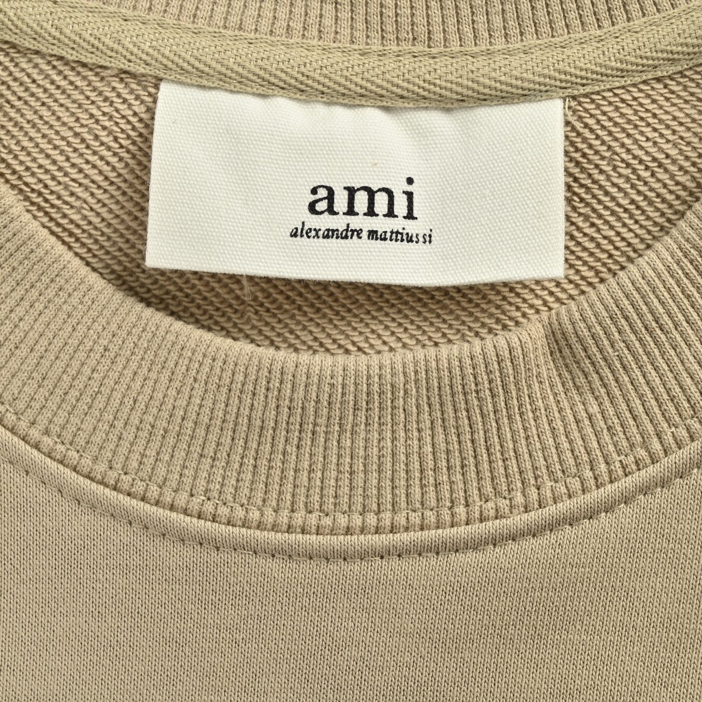 Ami 小爱心刺绣圆领卫衣