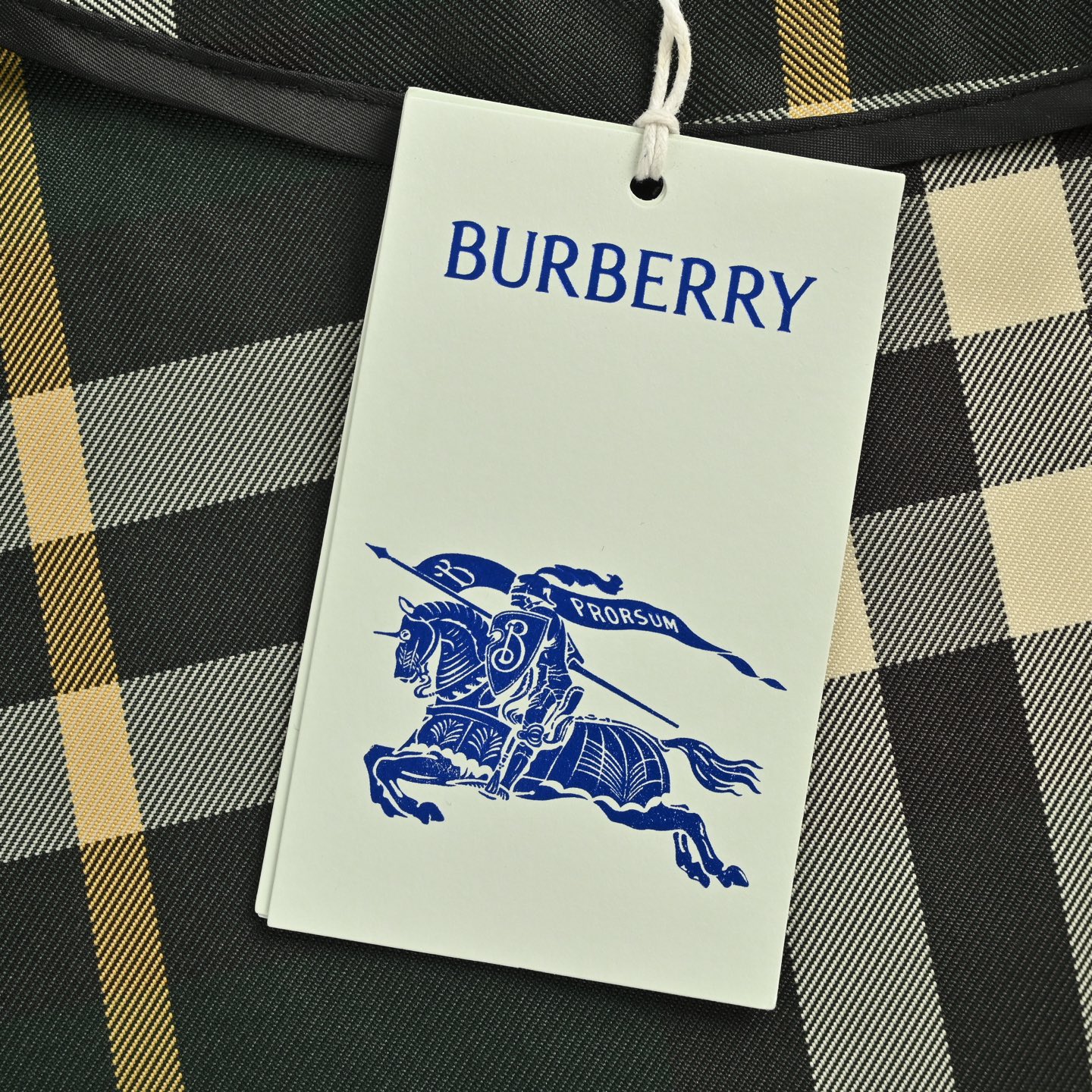 Burberry/巴宝莉 新款格纹战马拉链外套 轻便的连帽外套-High Quatity Cheap Brand wholesale wholesaler seller Clothes Bags handbags Sneakers Top Fashion Clothing Shoes from China Factory Chinese suppliers best Quality Beautiful Price Burberry/巴宝莉 新款格纹战马拉链外套 轻便的连帽外套
