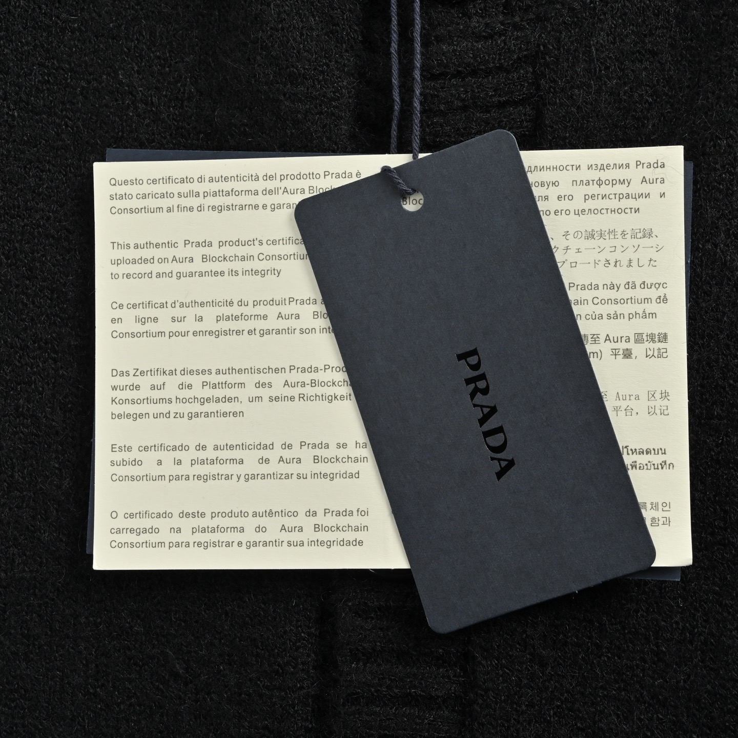 Prada/普拉达 25Fw 后背三角标开衫毛衣外套-High Quatity Cheap Brand wholesale wholesaler seller Clothes Bags handbags Sneakers Top Fashion Clothing Shoes from China Factory Chinese suppliers best Quality Beautiful Price Prada/普拉达 25Fw 后背三角标开衫毛衣外套