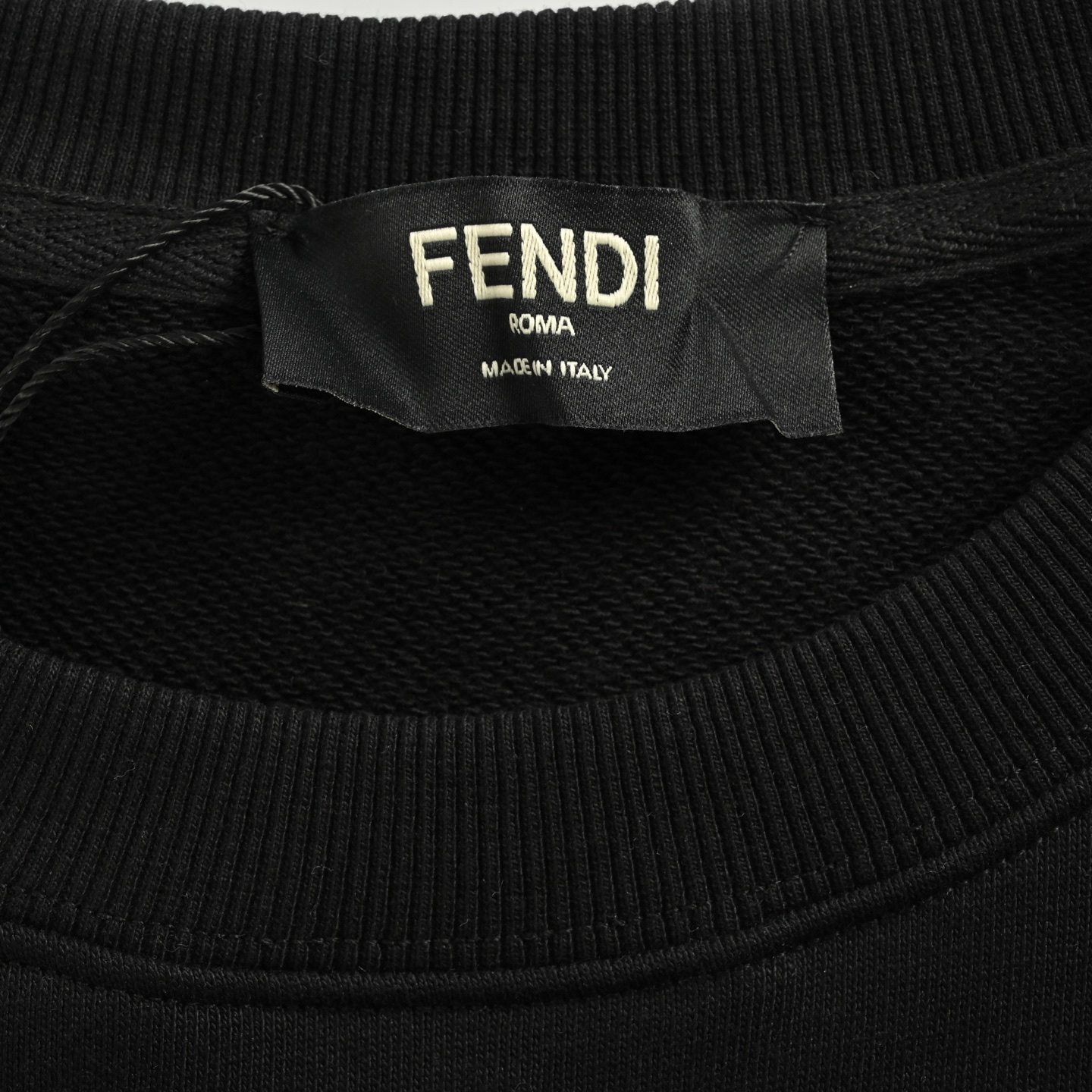 Fendi/芬迪 25Fw 口袋小眼睛圆领卫衣 Fendi/芬迪 25Fw 口袋小眼睛圆领卫衣