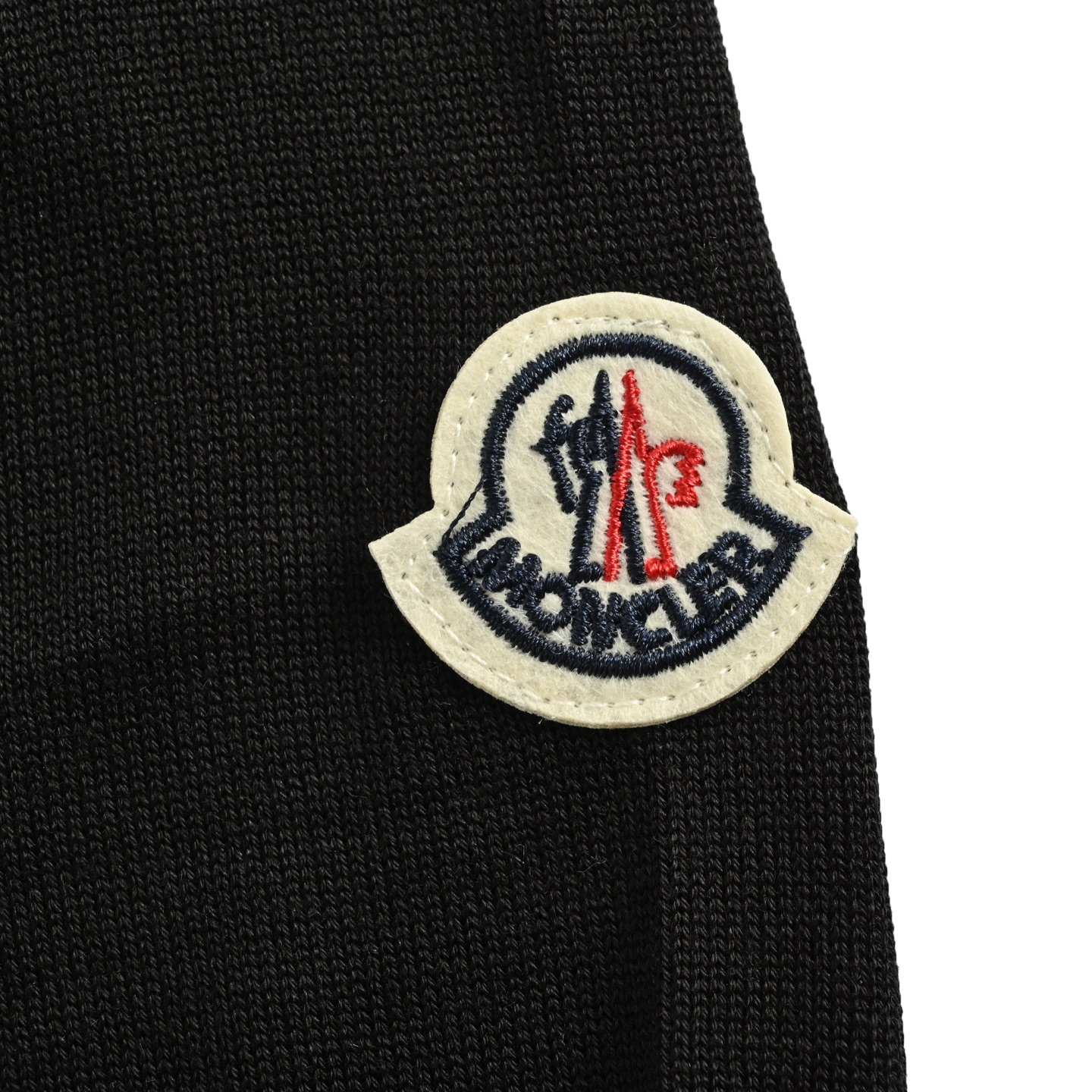 Moncler/蒙口 袖子条纹桑蚕丝针织毛衣-High Quatity Cheap Brand wholesale wholesaler seller Clothes Bags handbags Sneakers Top Fashion Clothing Shoes from China Factory Chinese suppliers best Quality Beautiful Price Moncler/蒙口 袖子条纹桑蚕丝针织毛衣