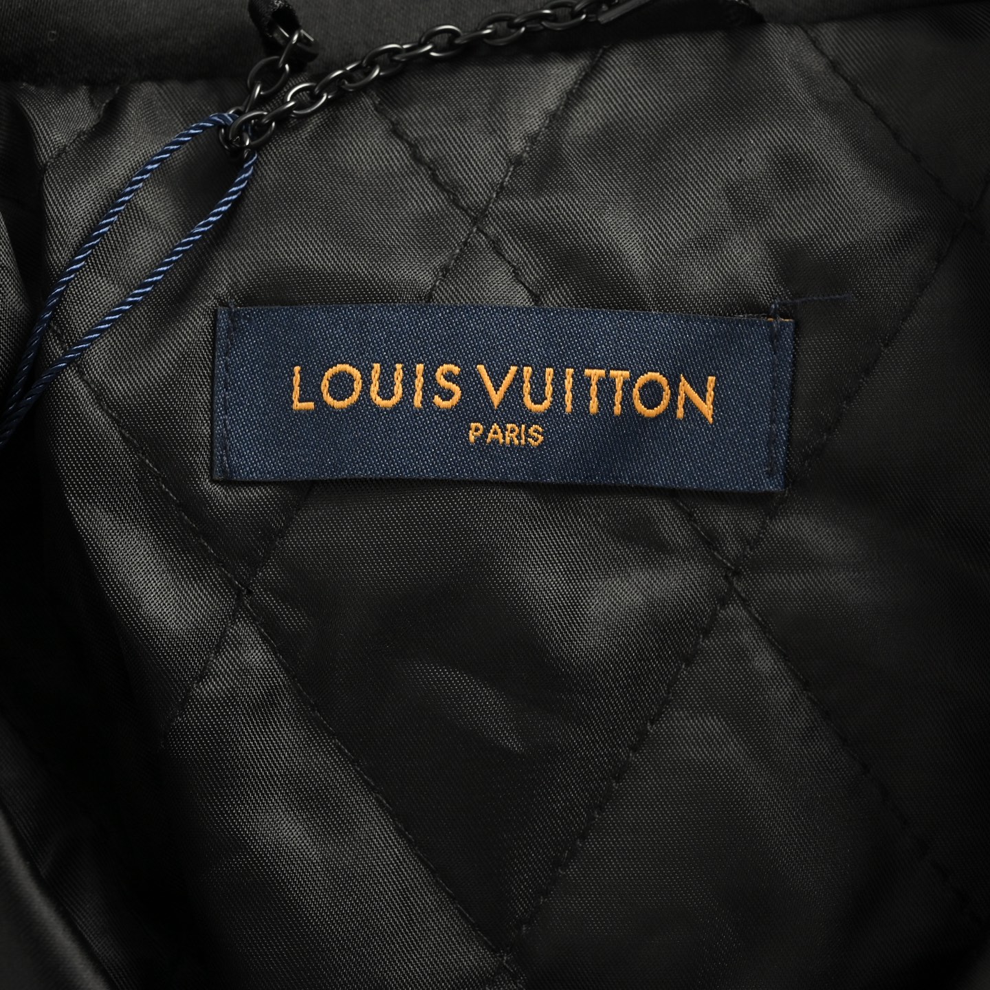 Louis Vuitton/路易威登 横须贺醋酸烫钻翻领轻薄棉服外套