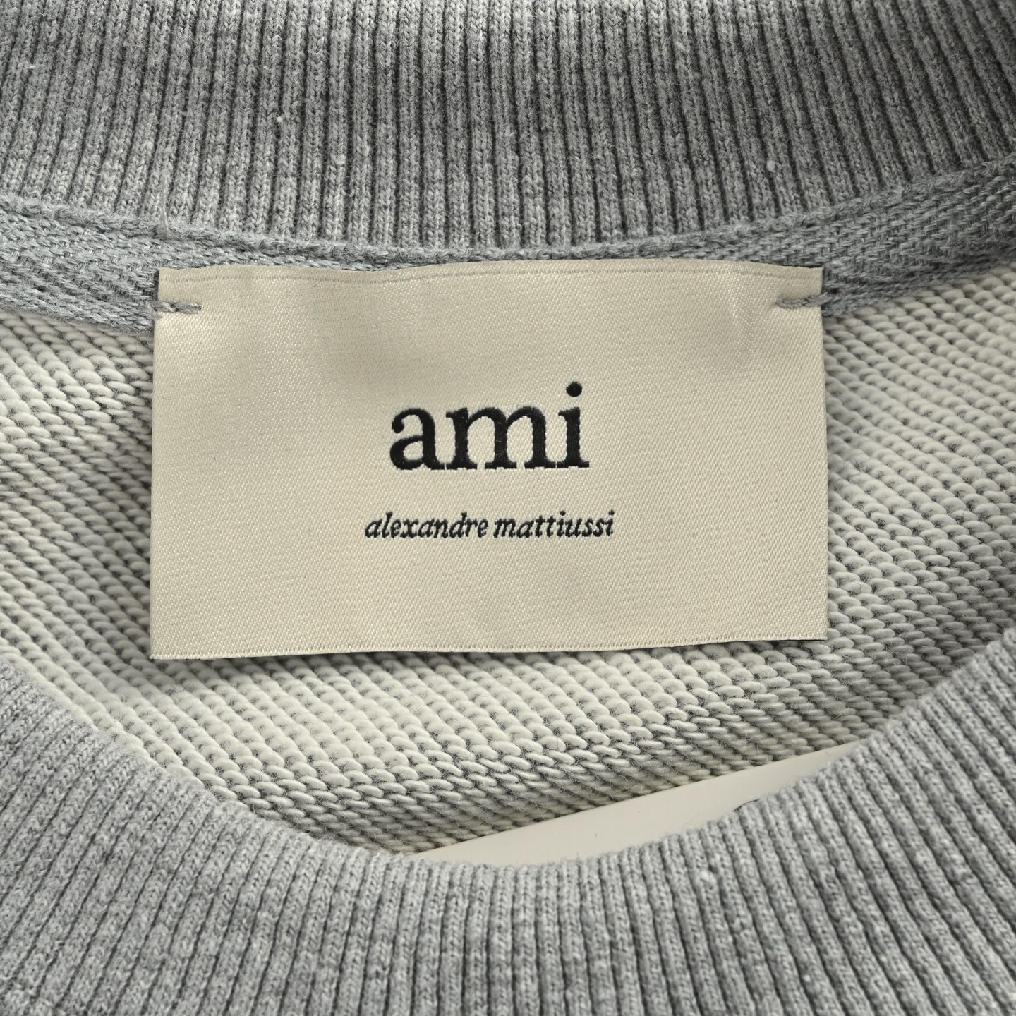Ami 钩针编织爱心刺绣圆领卫衣 Ami 钩针编织爱心刺绣圆领卫衣