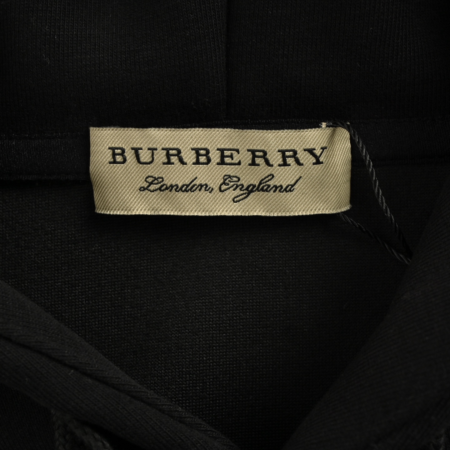 Burberry/巴宝莉 25Fw 彩色骑士战马印花连帽卫衣 Burberry/巴宝莉 25Fw 彩色骑士战马印花连帽卫衣