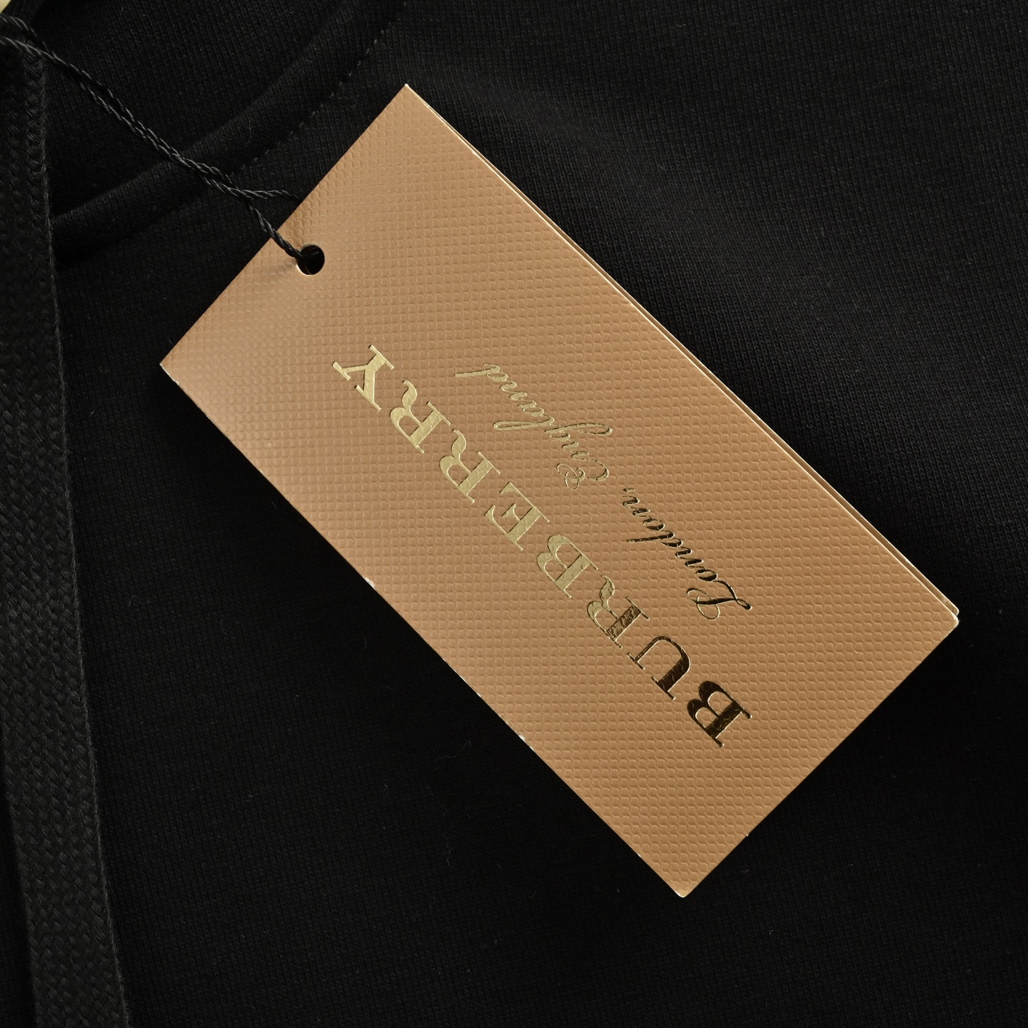 Burberry/巴宝莉 25Fw 彩色骑士战马印花连帽卫衣 Burberry/巴宝莉 25Fw 彩色骑士战马印花连帽卫衣