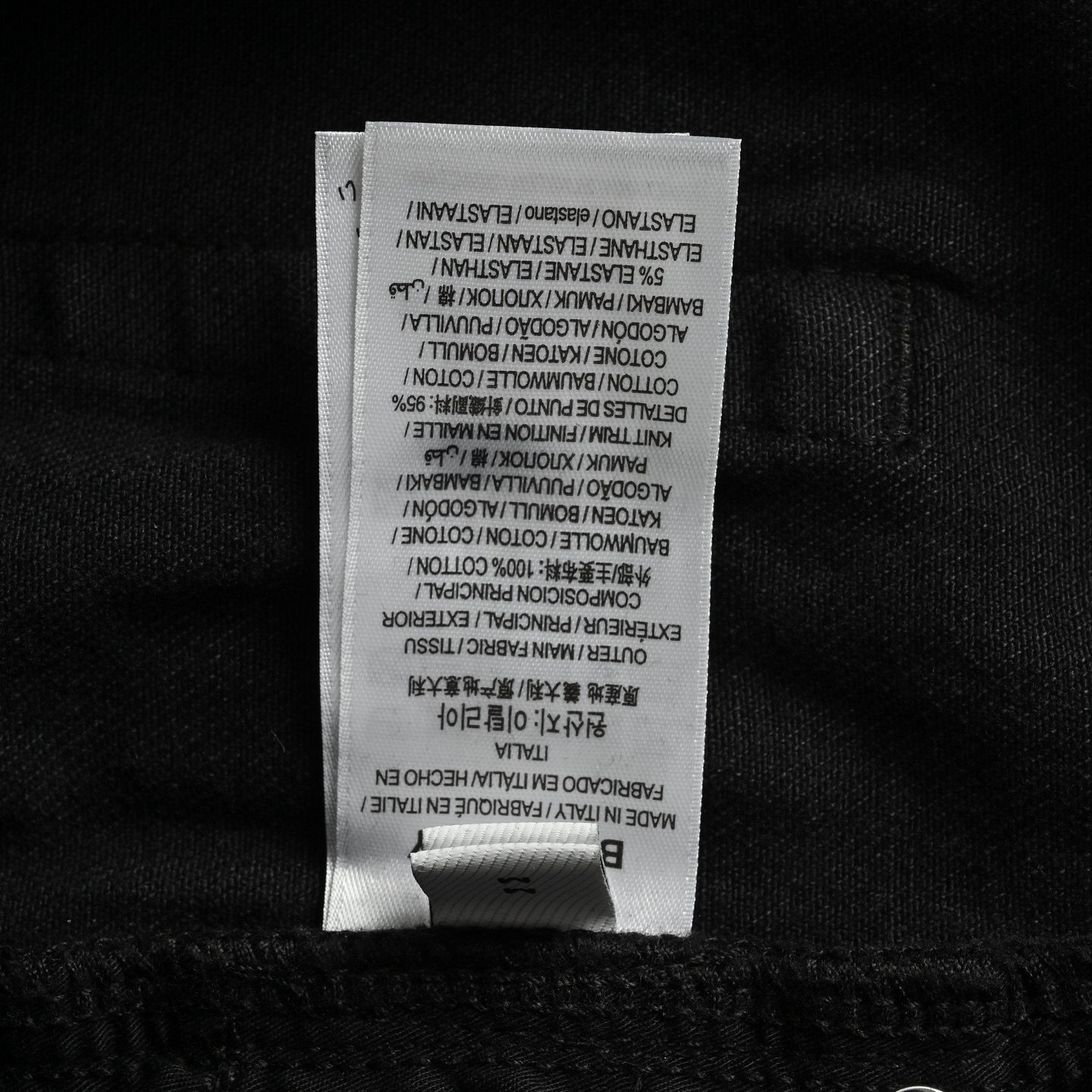 Burberry/巴宝莉 后袋彩色刺绣战马牛仔裤 Burberry/巴宝莉 后袋彩色刺绣战马牛仔裤