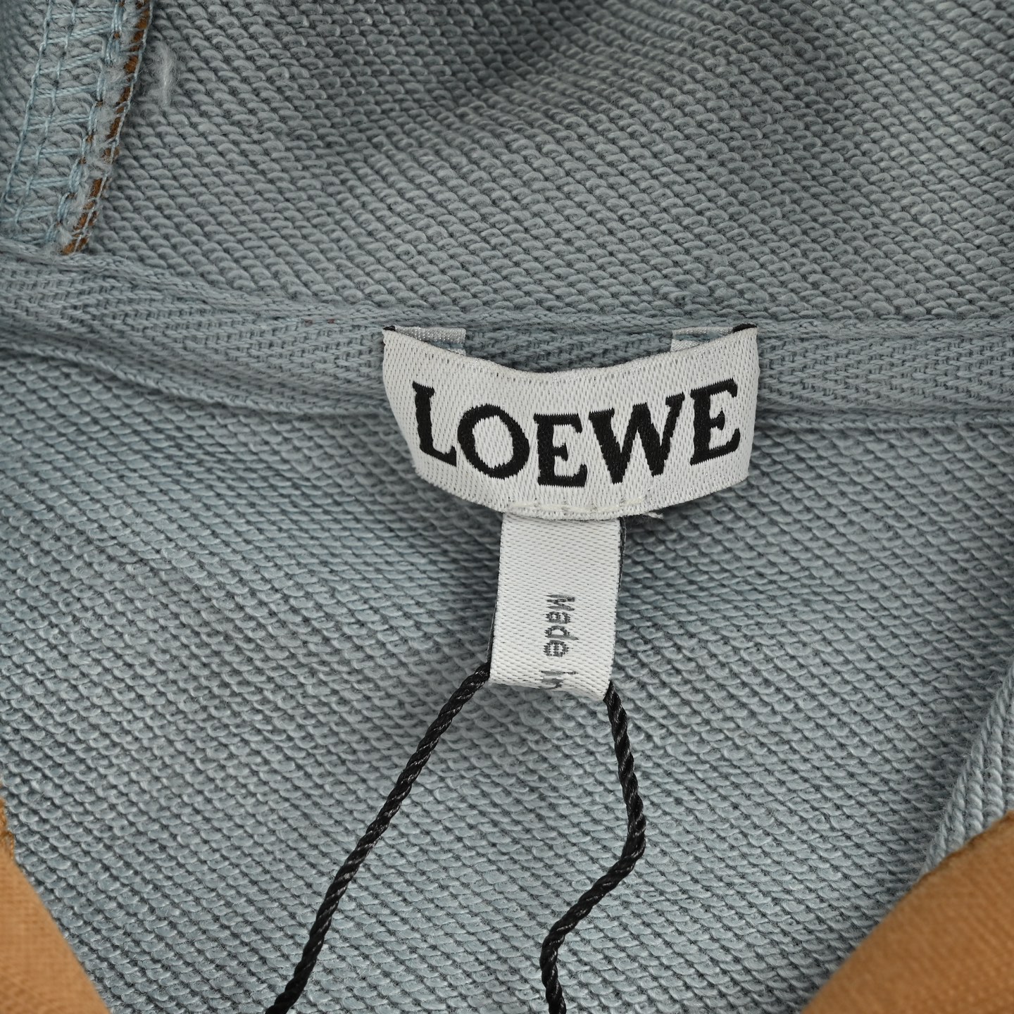 Loewe/罗意威 卡其小刺绣连帽卫衣 Loewe/罗意威 卡其小刺绣连帽卫衣