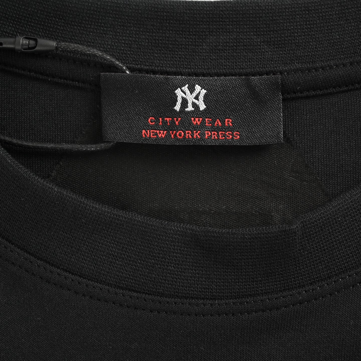 MLB 25Fw 后背暗纹大logo刺绣长袖T恤 MLB 25Fw 后背暗纹大logo刺绣长袖T恤