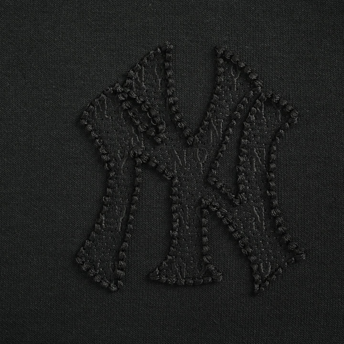 MLB 25Fw 后背暗纹大logo刺绣长袖T恤 MLB 25Fw 后背暗纹大logo刺绣长袖T恤