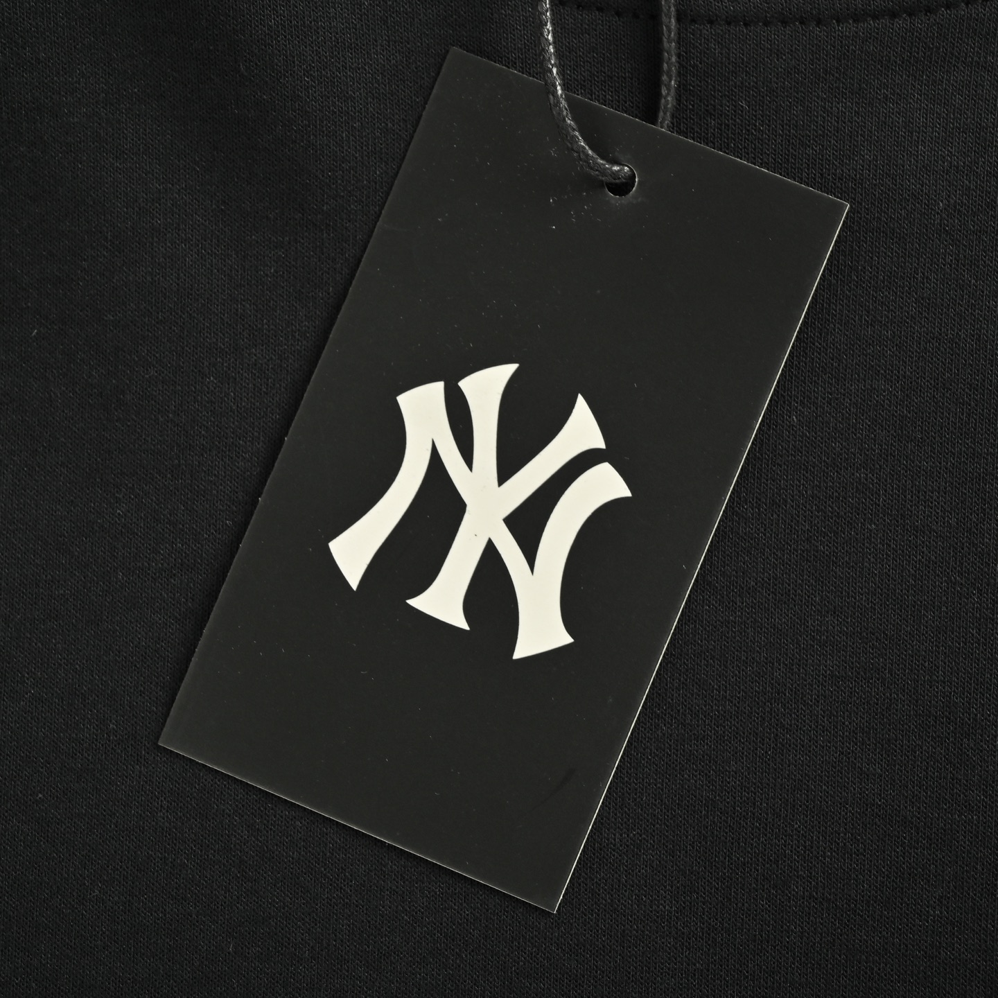 MLB 25Fw 后背暗纹大logo刺绣长袖T恤 MLB 25Fw 后背暗纹大logo刺绣长袖T恤