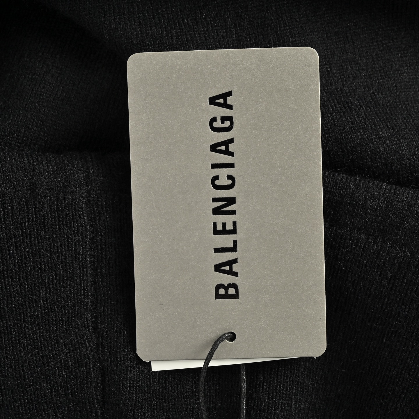 Balenciaga/巴黎世家 25Fw 金属铭牌羊毛圆领毛衣 Balenciaga/巴黎世家 25Fw 金属铭牌羊毛圆领毛衣