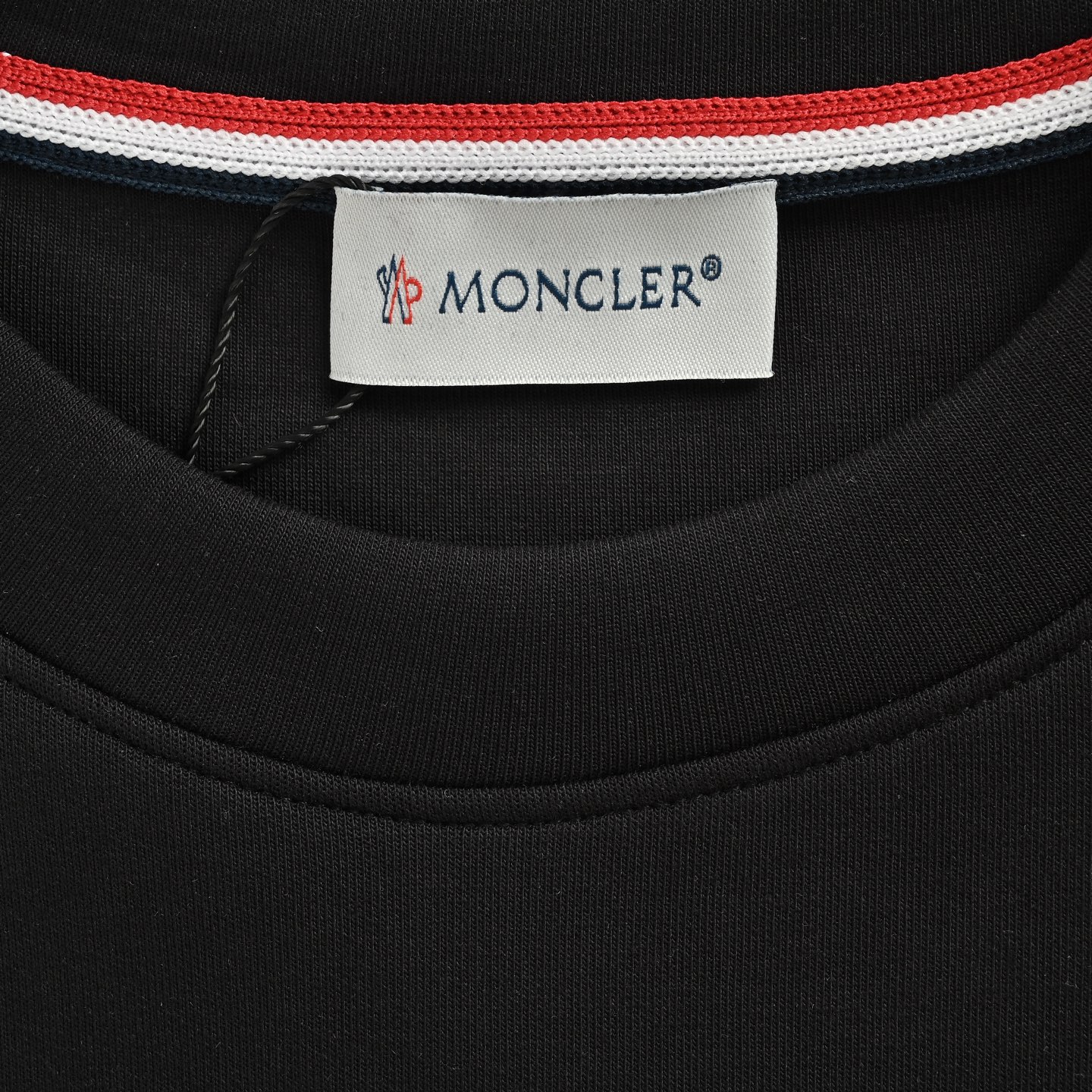 Moncler/蒙口 25ss 经典小标logo圆领太空棉卫衣