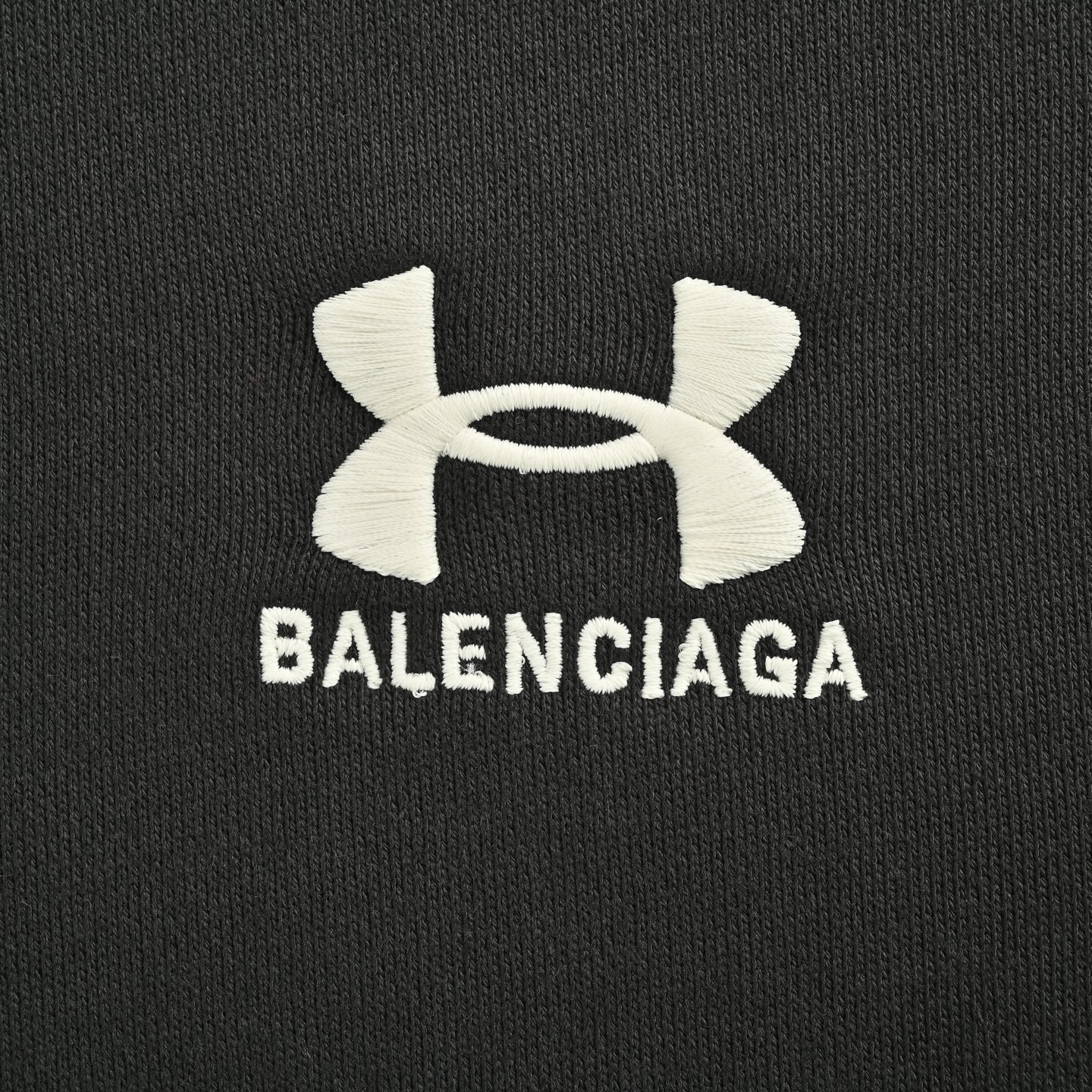 Balenciaga/巴黎世家 安德玛联名刺绣拉链连帽外套