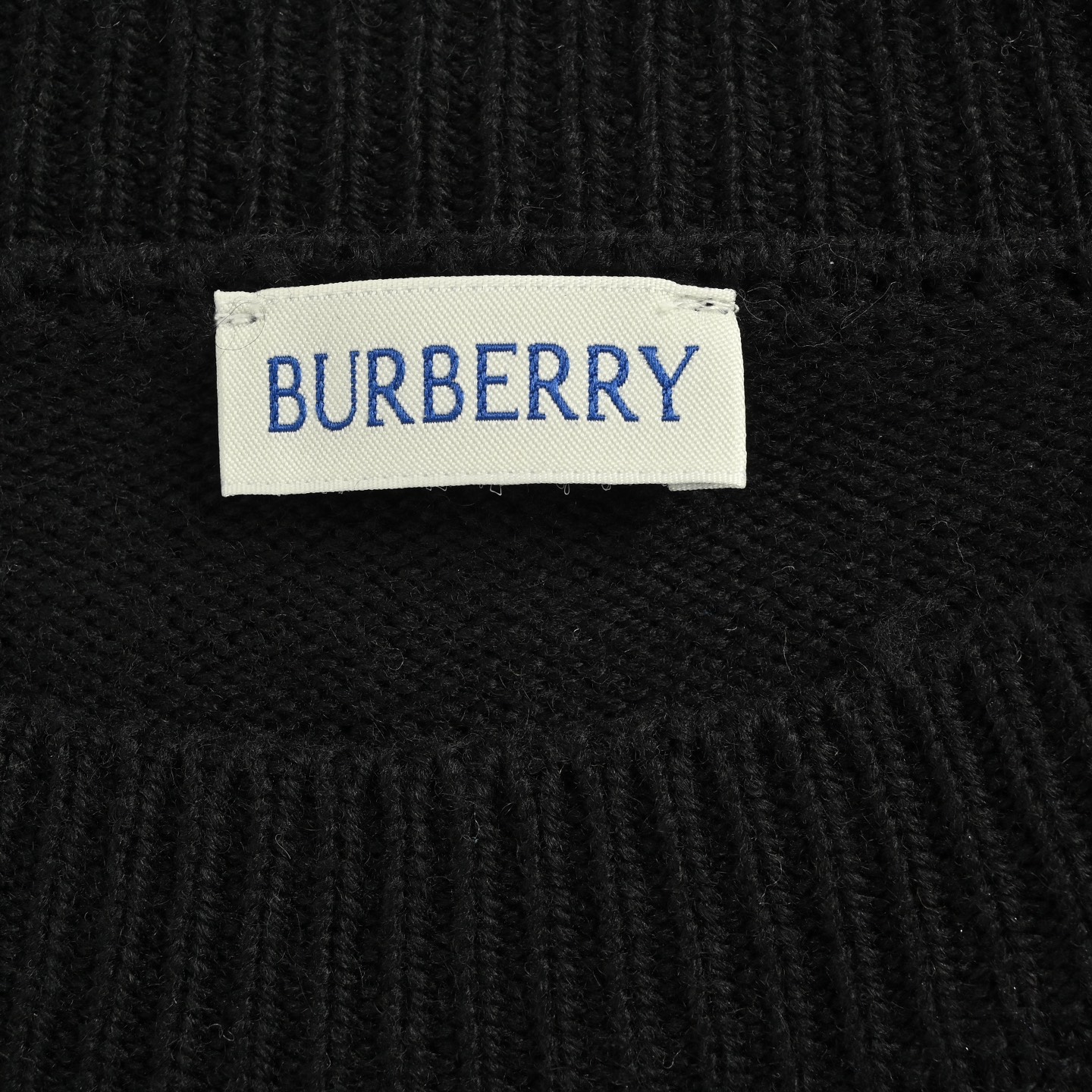 Burberry/巴宝莉 格纹战马贴布圆领毛衣