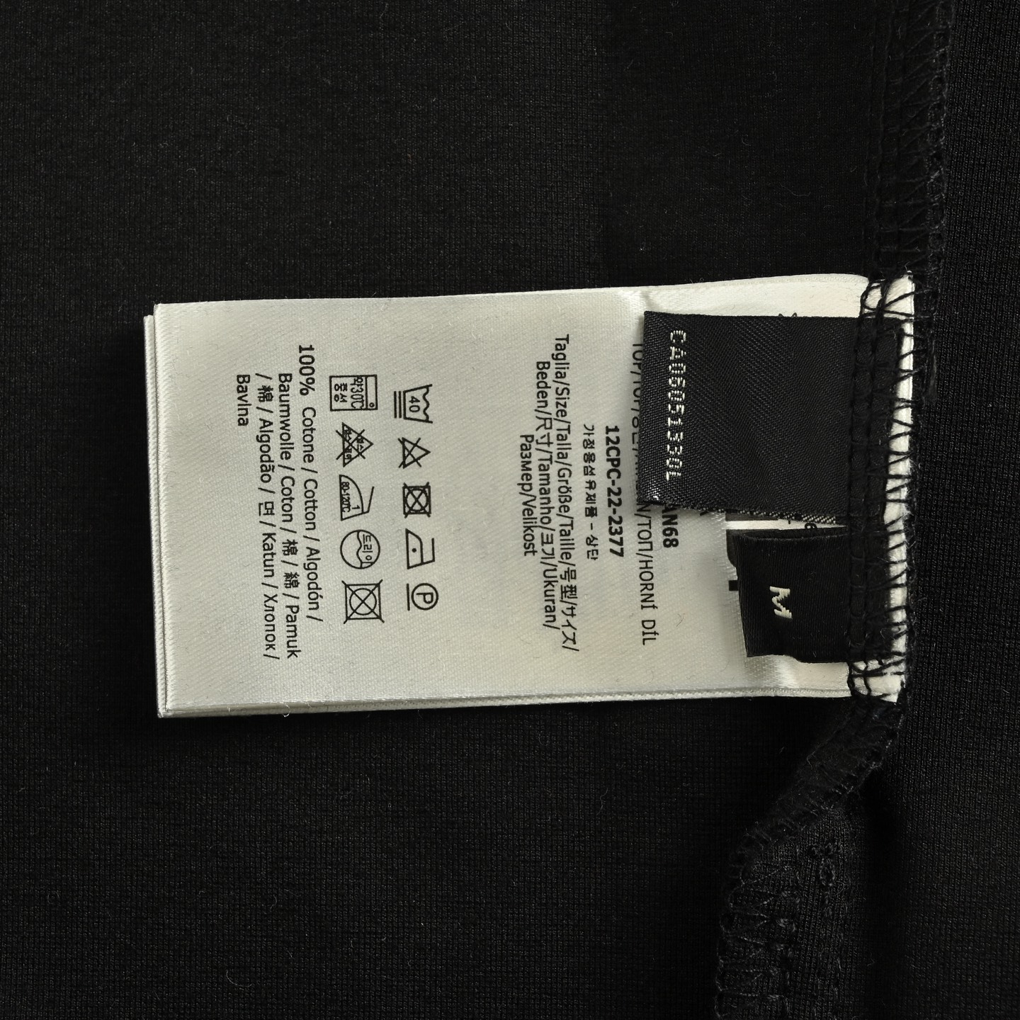 Fendi/芬迪 25FW手臂织带FF大标拉链外套-Chinese wholesaler seller Clothes Bags handbags wholesale Shoes High Quatity wholesaler seller Cheap Sneakers from China Factory Chinese suppliers china wholesale clothing wholesaler seller Fendi/芬迪 25FW手臂织带FF大标拉链外套