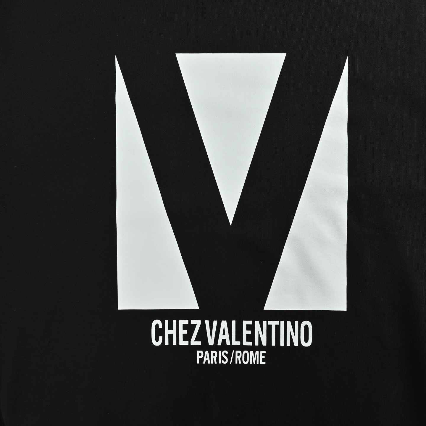 Vaiention/华伦天奴 25Fw V字母印花圆领卫衣-Chinese wholesaler seller Clothes Bags handbags wholesale Shoes High Quatity wholesaler seller Cheap Sneakers from China Factory Chinese suppliers china wholesale clothing wholesaler seller Vaiention/华伦天奴 25Fw V字母印花圆领卫衣