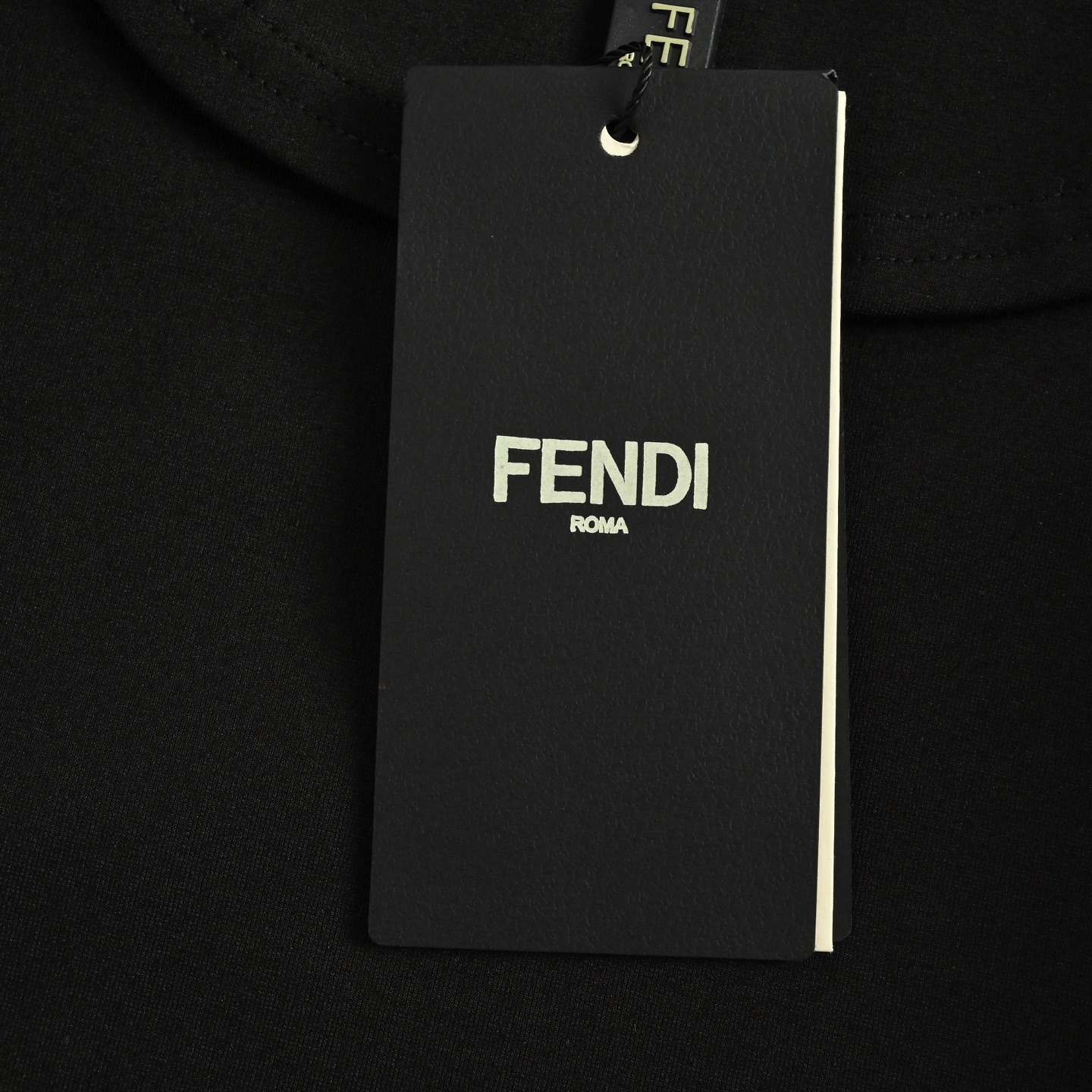 Fendi/芬迪 25Fw 老佛爷皮标拉链外套