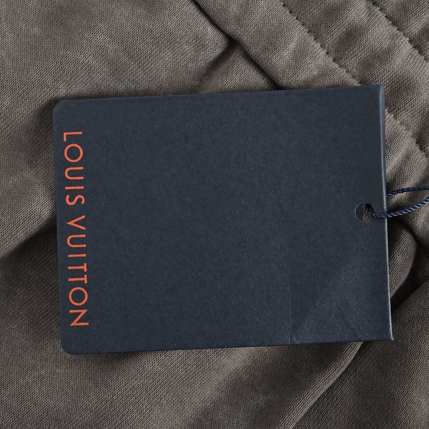 Louis Vuitton/路易威登 浮雕暗纹满印口袋工装长裤-Chinese wholesaler seller Clothes Bags handbags wholesale Shoes High Quatity wholesaler seller Cheap Sneakers from China Factory Chinese suppliers china wholesale clothing wholesaler seller Louis Vuitton/路易威登 浮雕暗纹满印口袋工装长裤