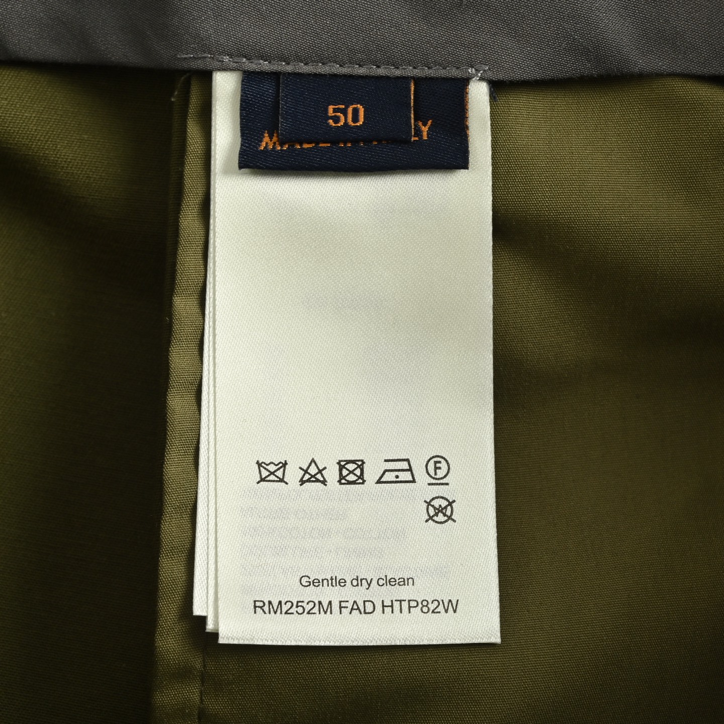 Louis Vuitton/路易威登 绿色贴饰口袋工装长裤-Chinese wholesaler seller Clothes Bags handbags wholesale Shoes High Quatity wholesaler seller Cheap Sneakers from China Factory Chinese suppliers china wholesale clothing wholesaler seller Louis Vuitton/路易威登 绿色贴饰口袋工装长裤