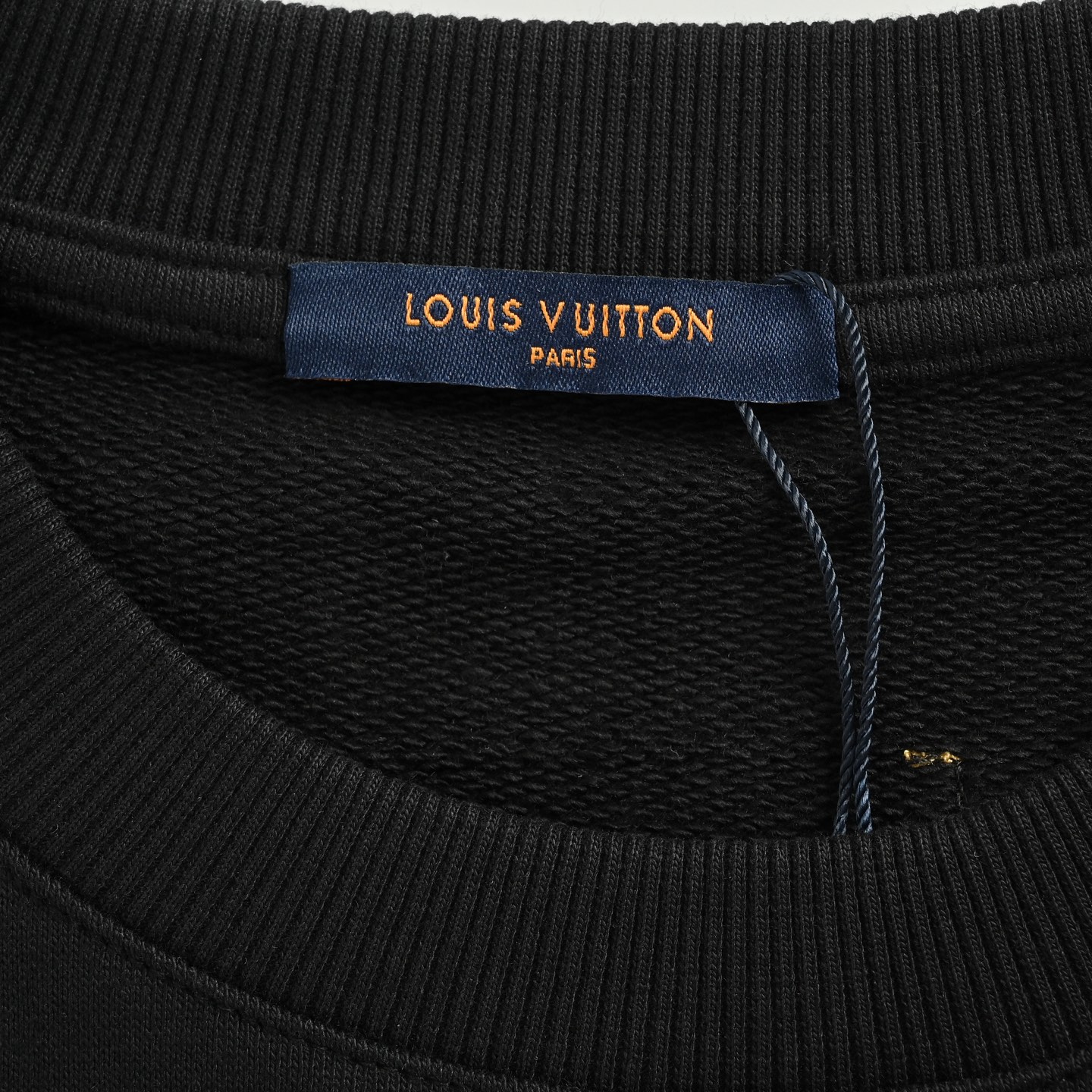 Louis Vuitton/路易威登 25Fw 草写签名字母印花圆领卫衣 Louis Vuitton/路易威登 25Fw 草写签名字母印花圆领卫衣