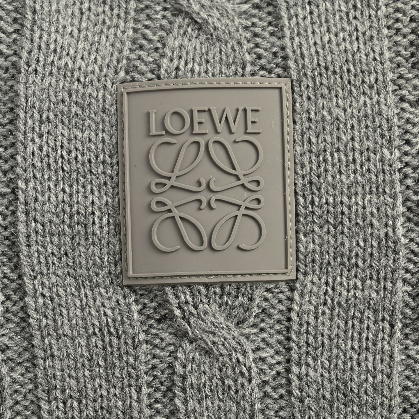 Loewe/罗意威 25Fw 复古麻花针织圆领毛衣