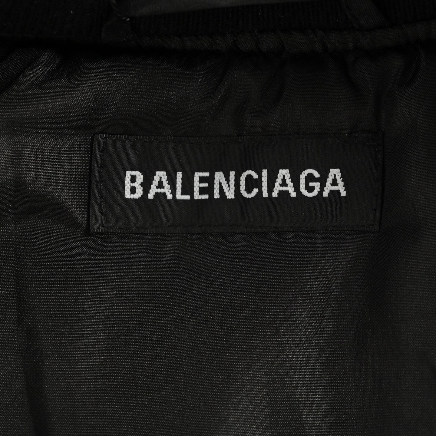 Balenciaga/巴黎世家 25Fw 曼联徽标刺绣飞行棉服外套 Balenciaga/巴黎世家 25Fw 曼联徽标刺绣飞行棉服外套