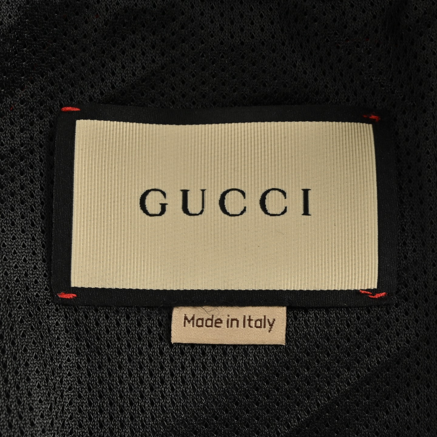 Gucci/古驰 线条设计拉链口袋连帽风衣夹克外套-Chinese UA Cheap High Quatity Brand Clothes Bags handbags Sneakers wholesale wholesaler seller from China Factory suppliers Fashion Clothing Shoes best Quality Beautiful Price Gucci/古驰 线条设计拉链口袋连帽风衣夹克外套