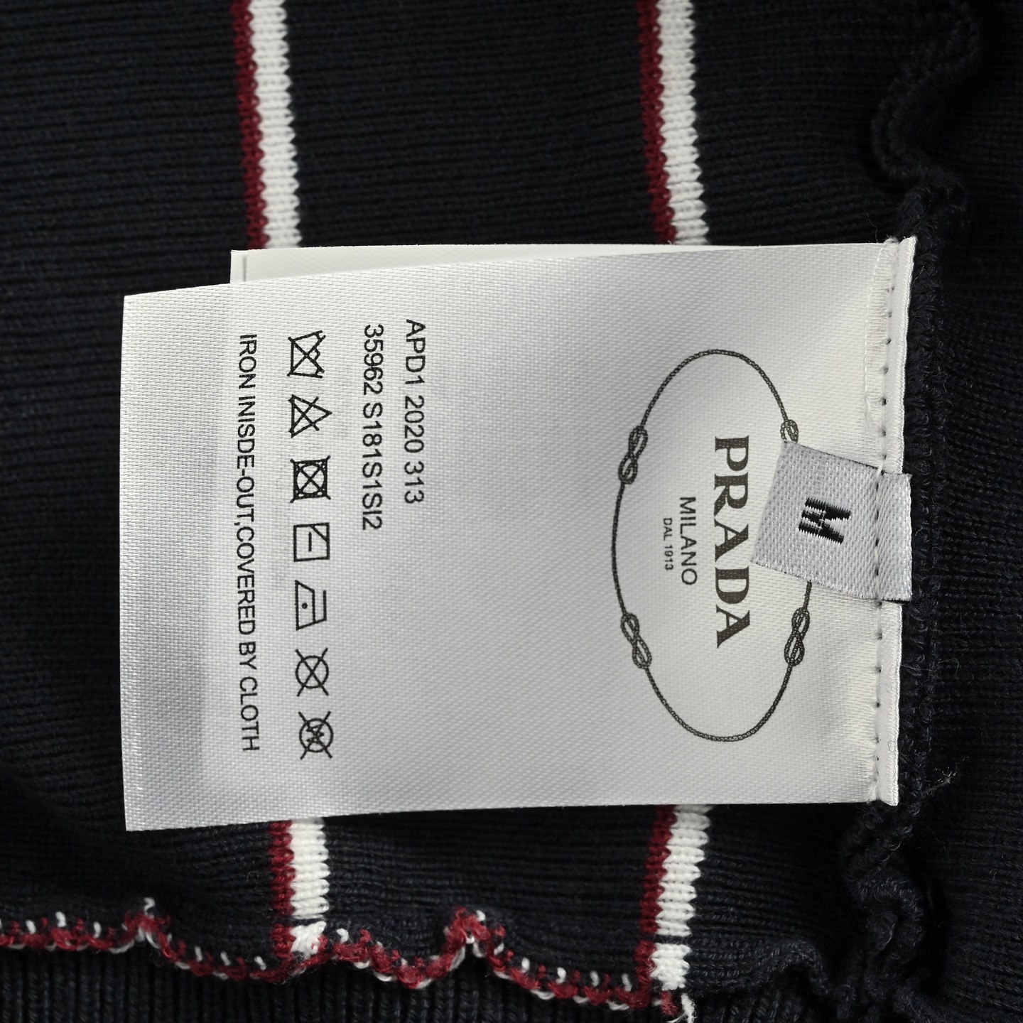 Prada/普拉达 25Fw 条纹翻领针织开衫-Chinese wholesaler seller Clothes Bags handbags wholesale Shoes High Quatity wholesaler seller Cheap Sneakers from China Factory Chinese suppliers china wholesale clothing wholesaler seller Prada/普拉达 25Fw 条纹翻领针织开衫