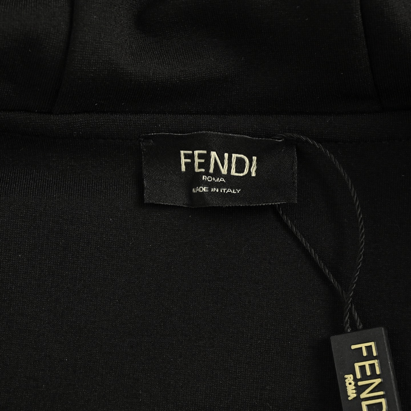 Fendi/芬迪 25Fw 小怪兽刺绣眼睛拉链外套