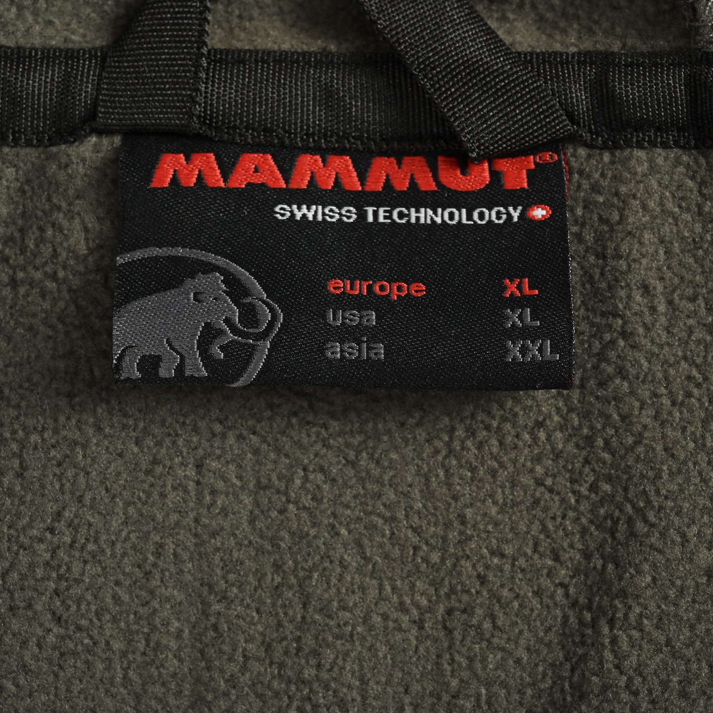Mamut/猛犸象 胸口口袋软壳加绒夹克外套