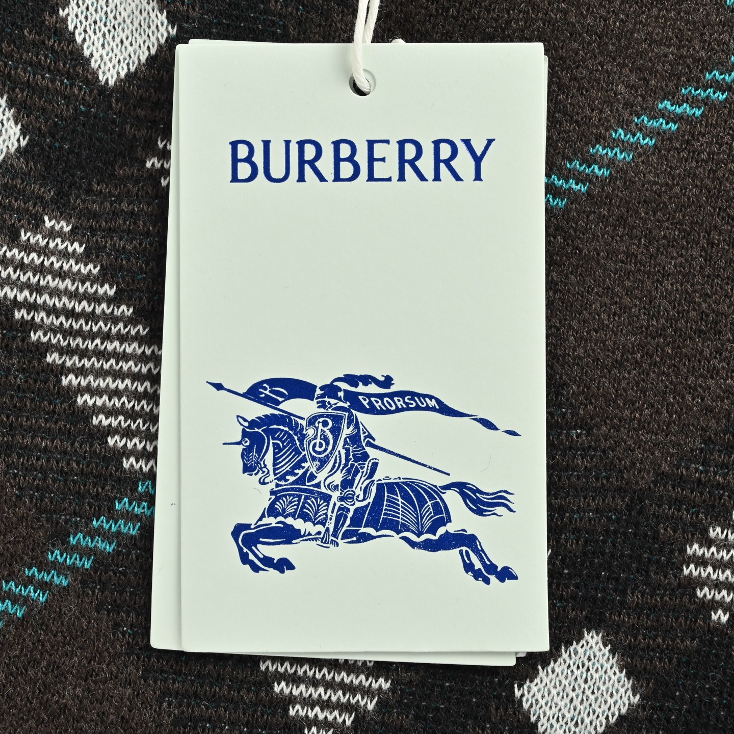Burberry/巴宝莉 24Fw 斜格纹圆领毛衣-莆田鞋,莆田鞋货源,高仿鞋,高仿鞋货源,安福档口,莆田高仿鞋,莆田鞋批发,高仿鞋批发,莆田高仿运动鞋,高仿运动鞋,莆田运动鞋 Burberry/巴宝莉 24Fw 斜格纹圆领毛衣