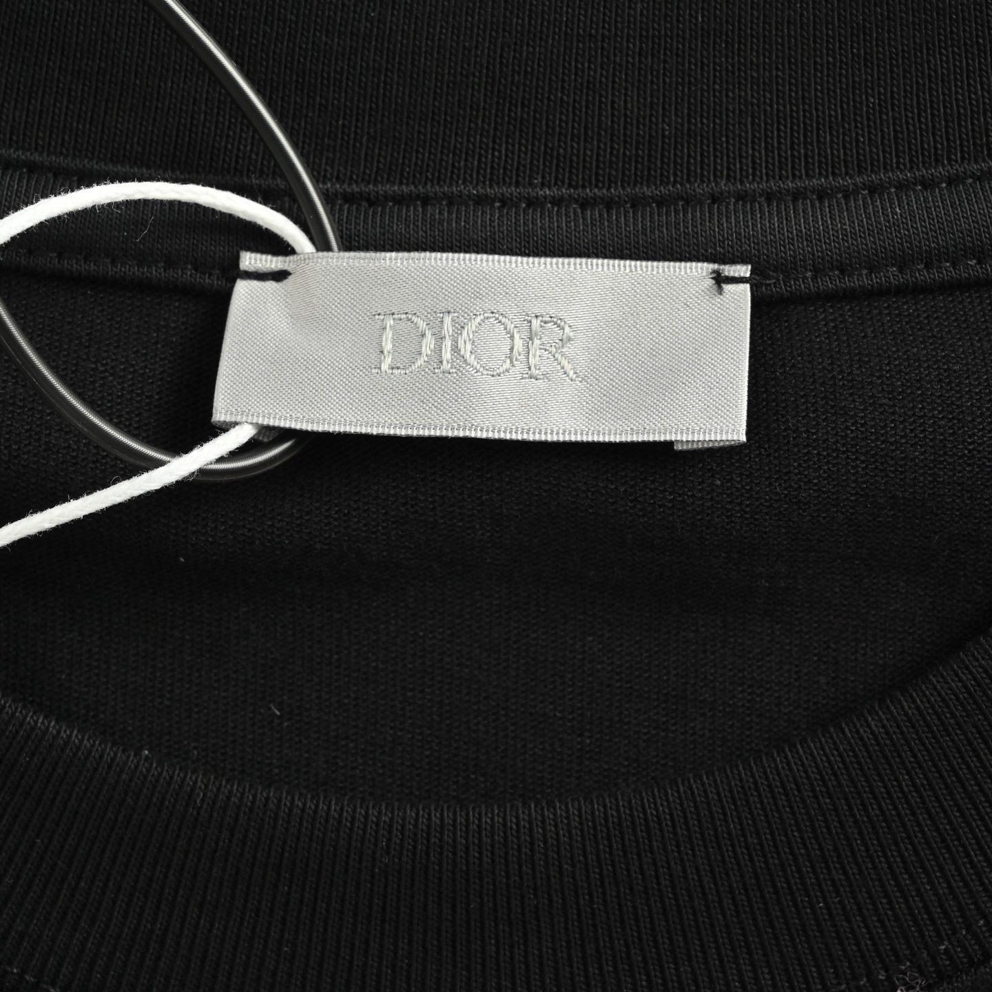 Dior/迪奥 简约胸口方标长袖T恤-莆田鞋,莆田鞋货源,高仿鞋,高仿鞋货源,安福档口,莆田高仿鞋,莆田鞋批发,高仿鞋批发,莆田高仿运动鞋,高仿运动鞋,莆田运动鞋 Dior/迪奥 简约胸口方标长袖T恤