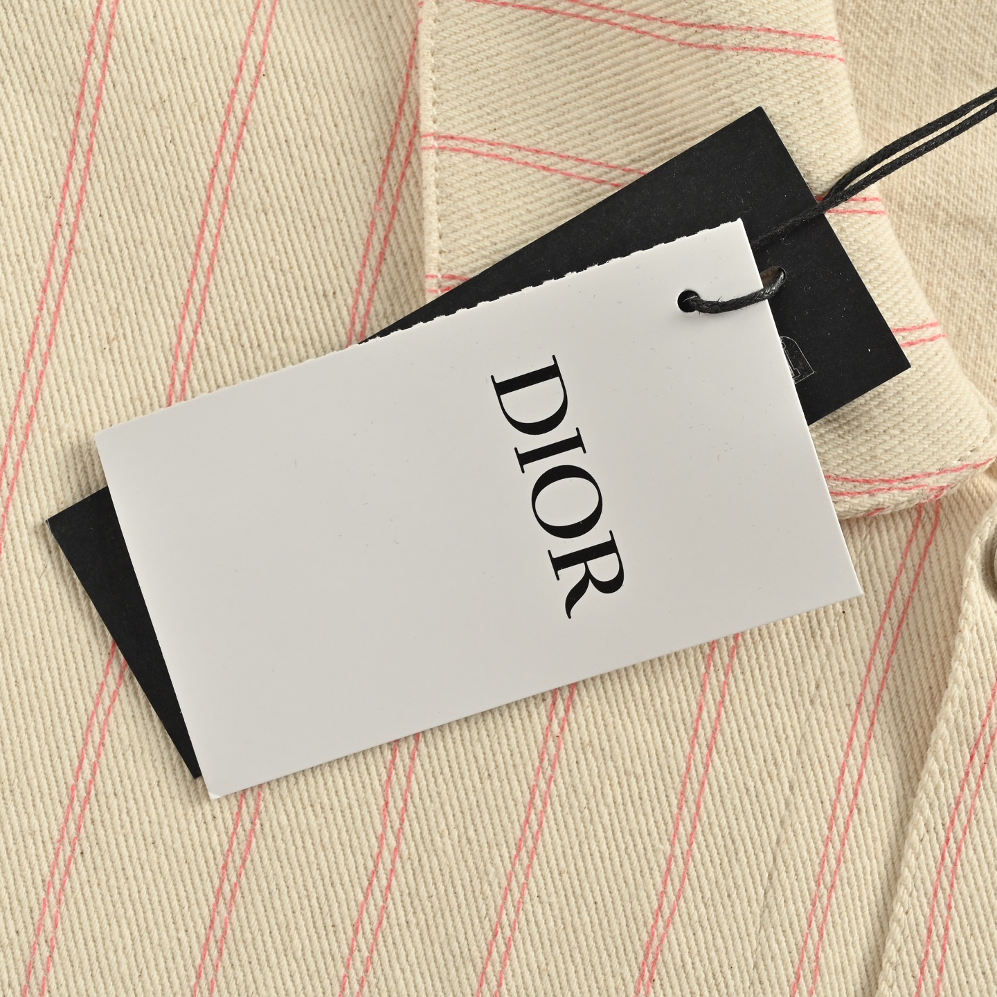 Dior/迪奥 25Fw 刺绣字母条纹牛仔外套 Dior新款外套衬衫兼具摩登风范与传统美感-Chinese wholesaler seller Clothes Bags handbags wholesale Shoes High Quatity wholesaler seller Cheap Sneakers from China Factory Chinese suppliers china wholesale clothing wholesaler seller Dior/迪奥 25Fw 刺绣字母条纹牛仔外套 Dior新款外套衬衫兼具摩登风范与传统美感