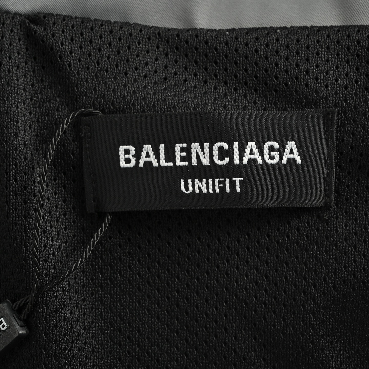 Balenciaga/巴黎世家 双色拼接字母刺绣风衣外套