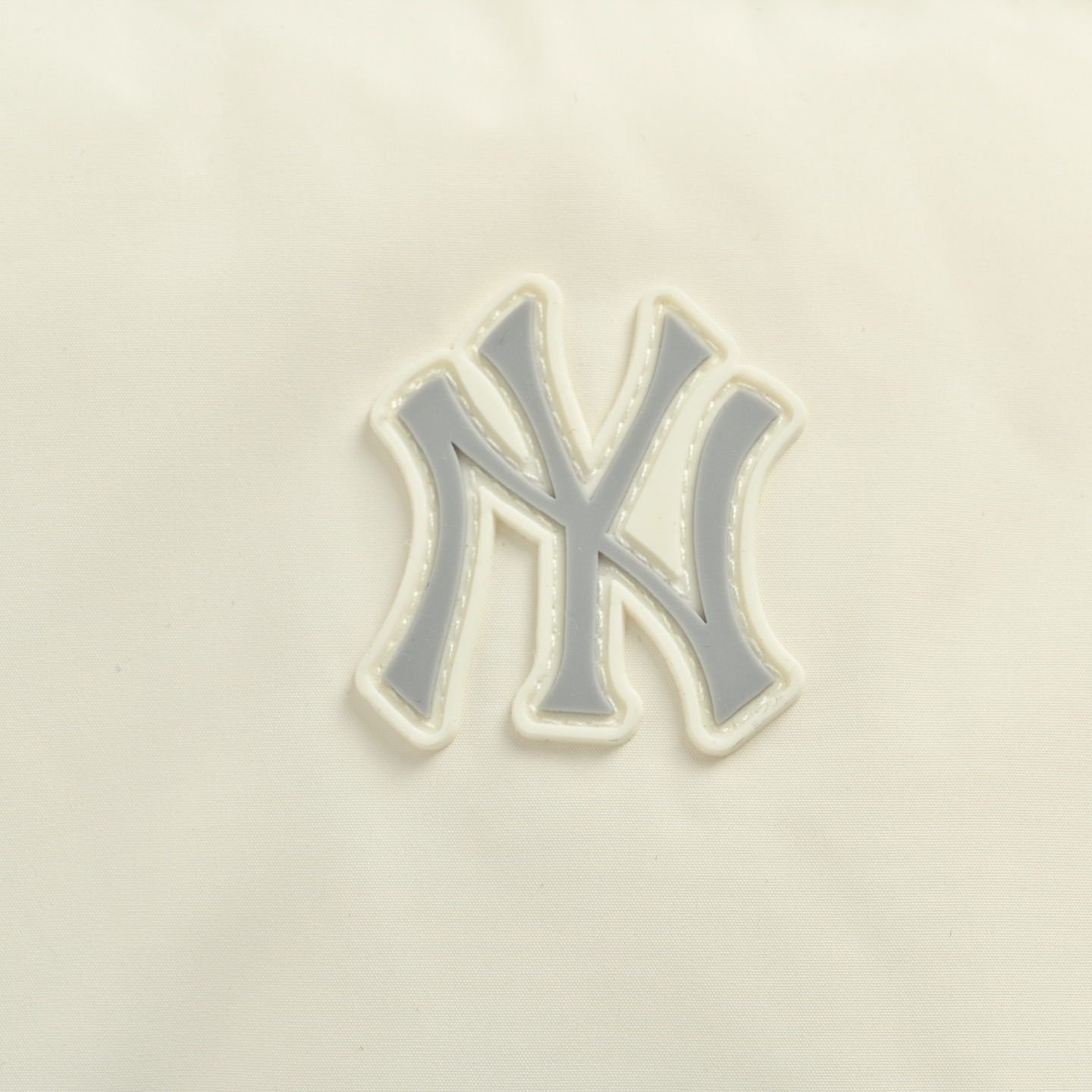 MLB 短款面包羽绒服 众多明星私服 纯色系短款百搭又时髦拍照