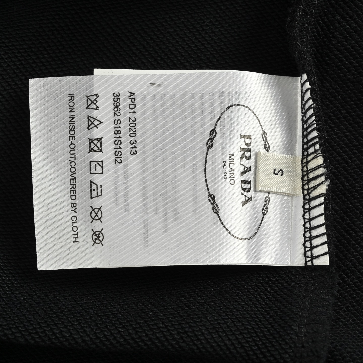 Prada/普拉达 25Fw 袖袋尼龙拼接圆领卫衣