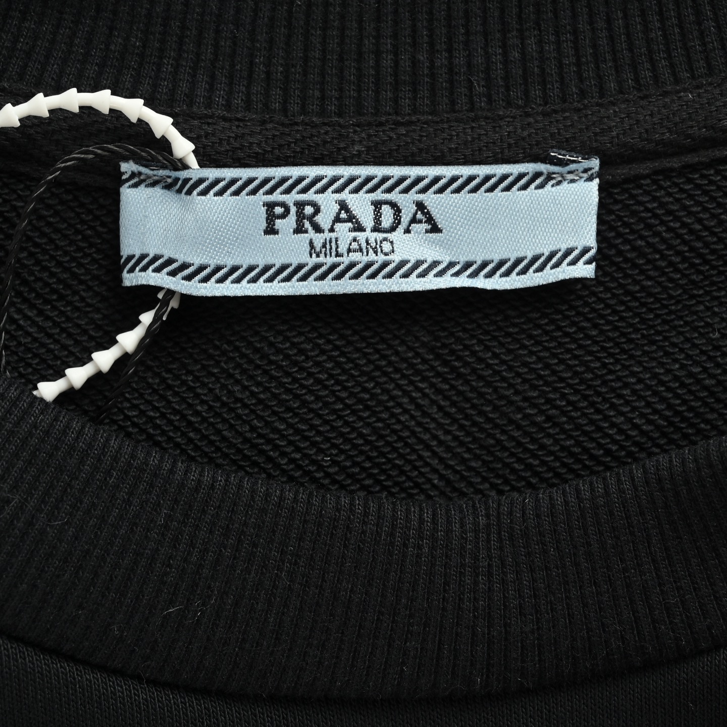 Prada/普拉达 25Fw 袖袋尼龙拼接圆领卫衣