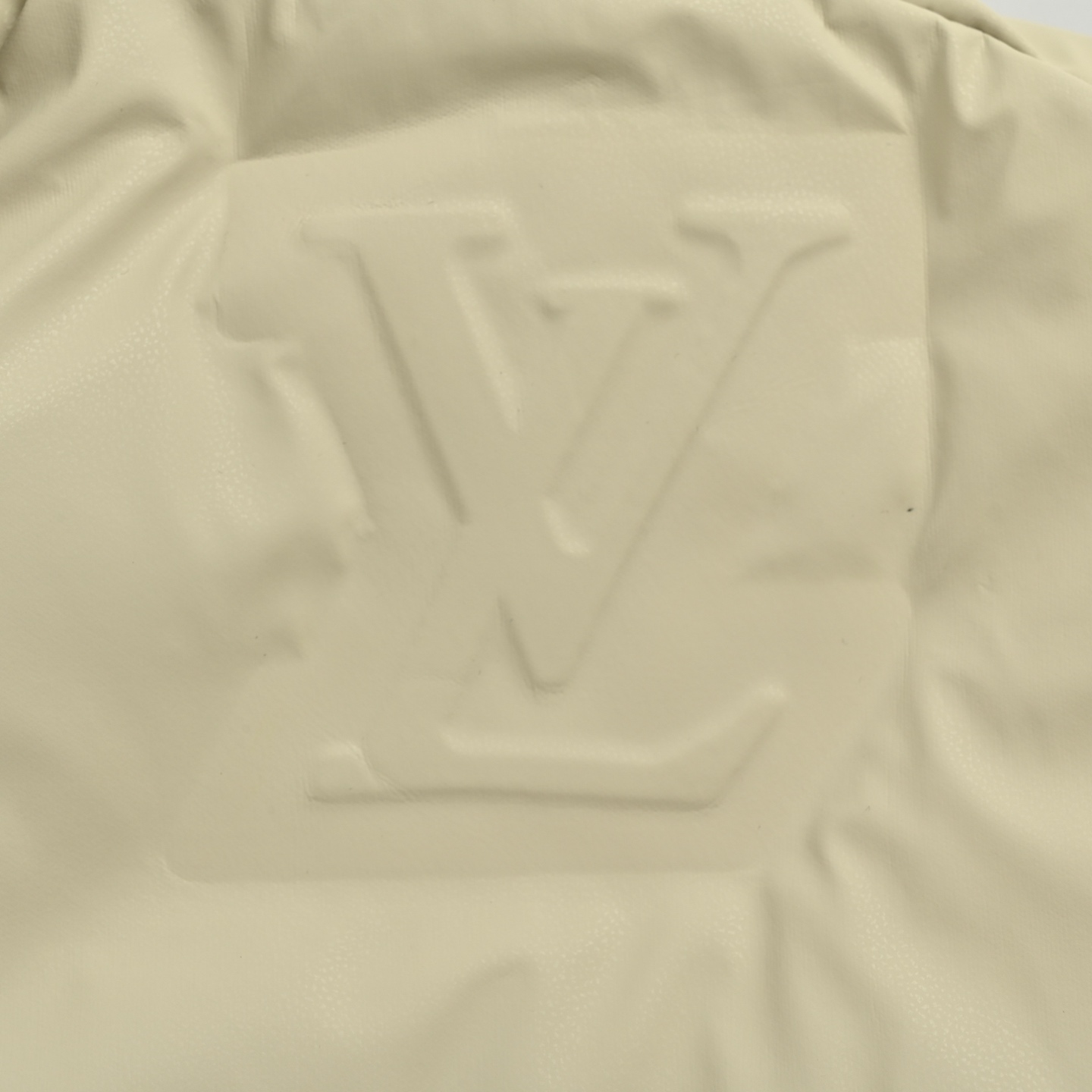 Louis Vuitton/路易威登 压印浮雕羽绒服